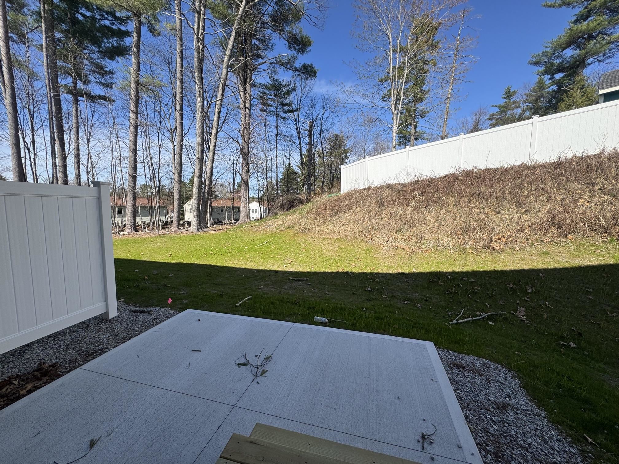 6C Dearborn Cir, Goffstown, NH 03045