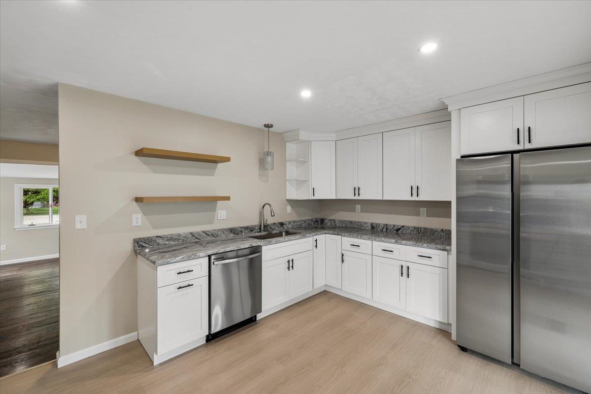 38 Western Ave, Rochester, NH 03867