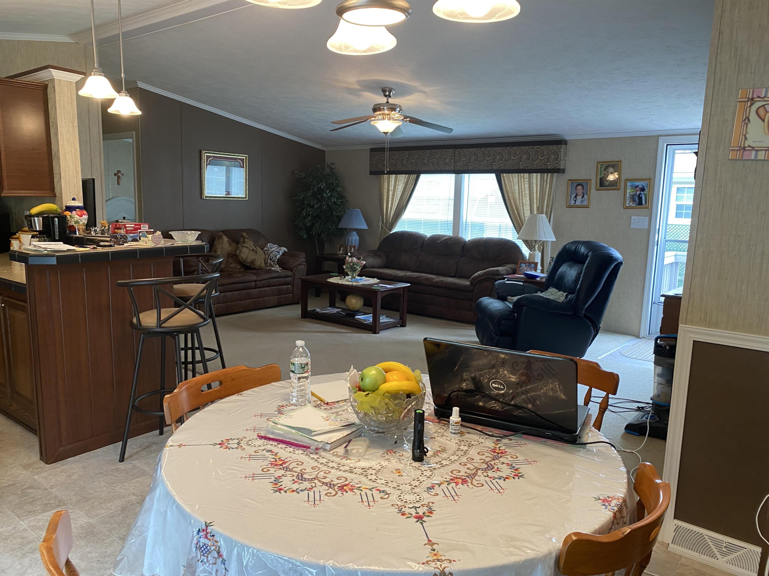 20 Spruce Ct, Seabrook, NH 03874