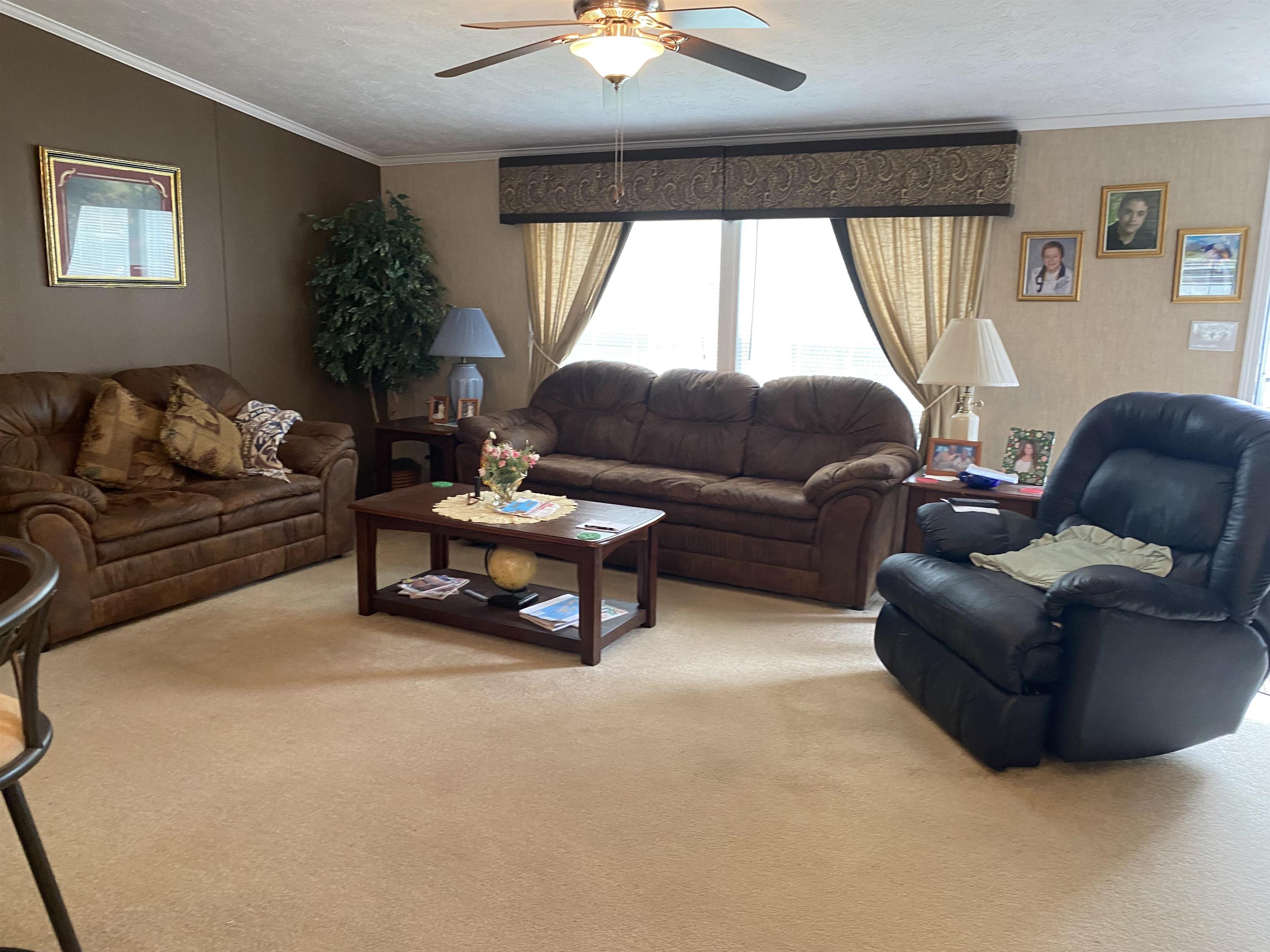 20 Spruce Ct, Seabrook, NH 03874