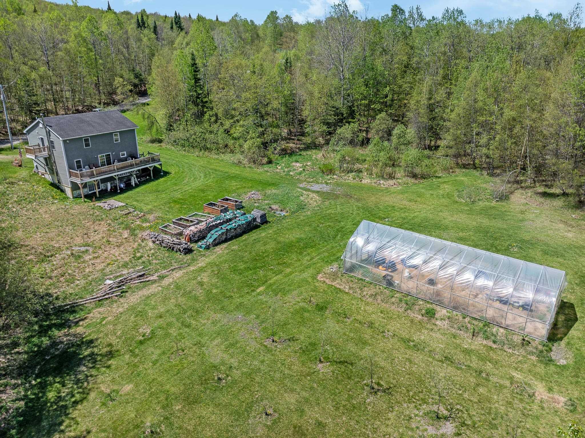 Photo 28 of 60