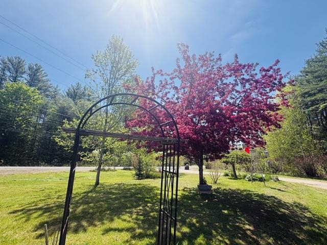 12 Mountain View Rd, Deerfield, NH 03037