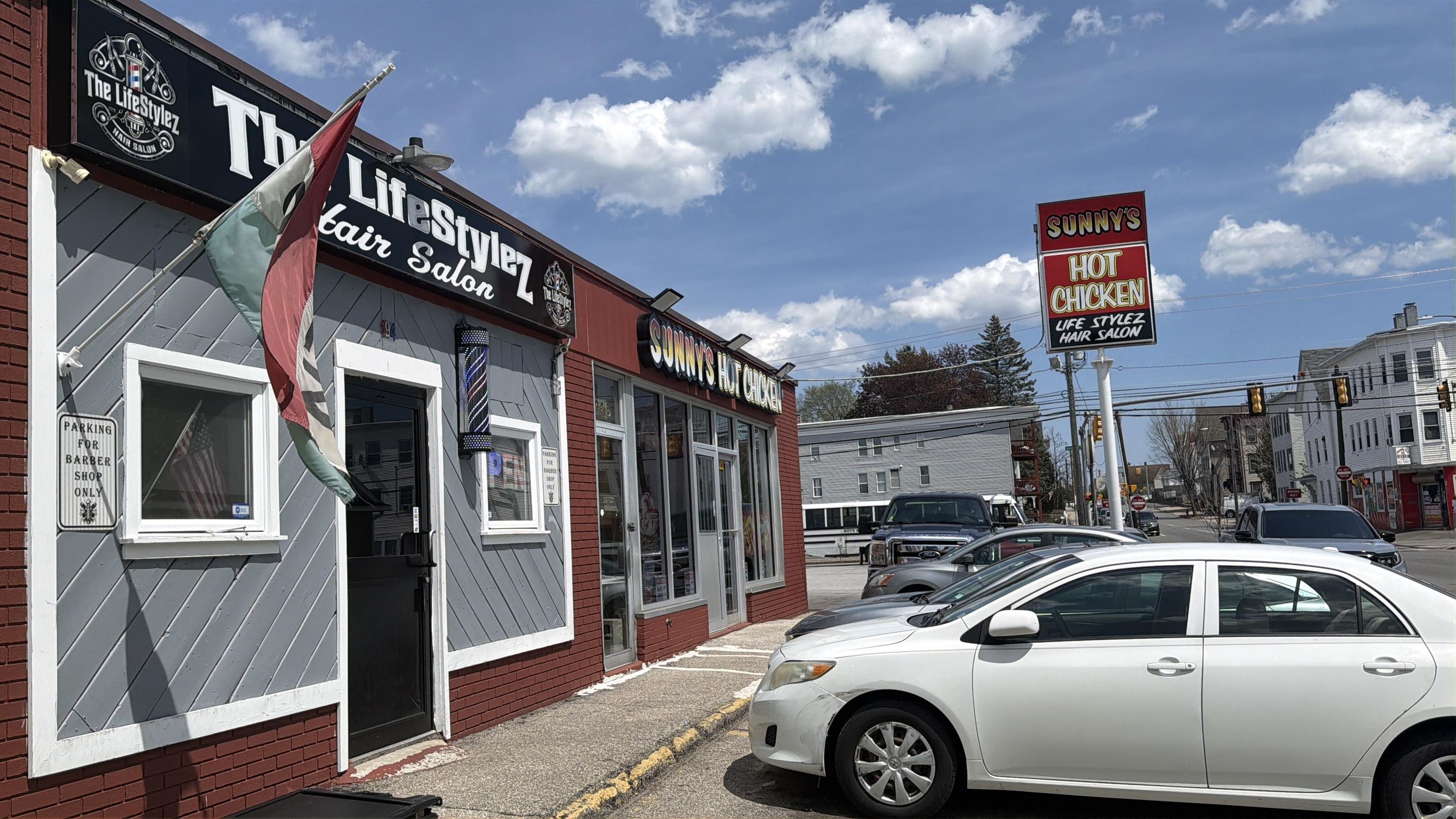 194-196 Lake Ave, Manchester, NH 03103