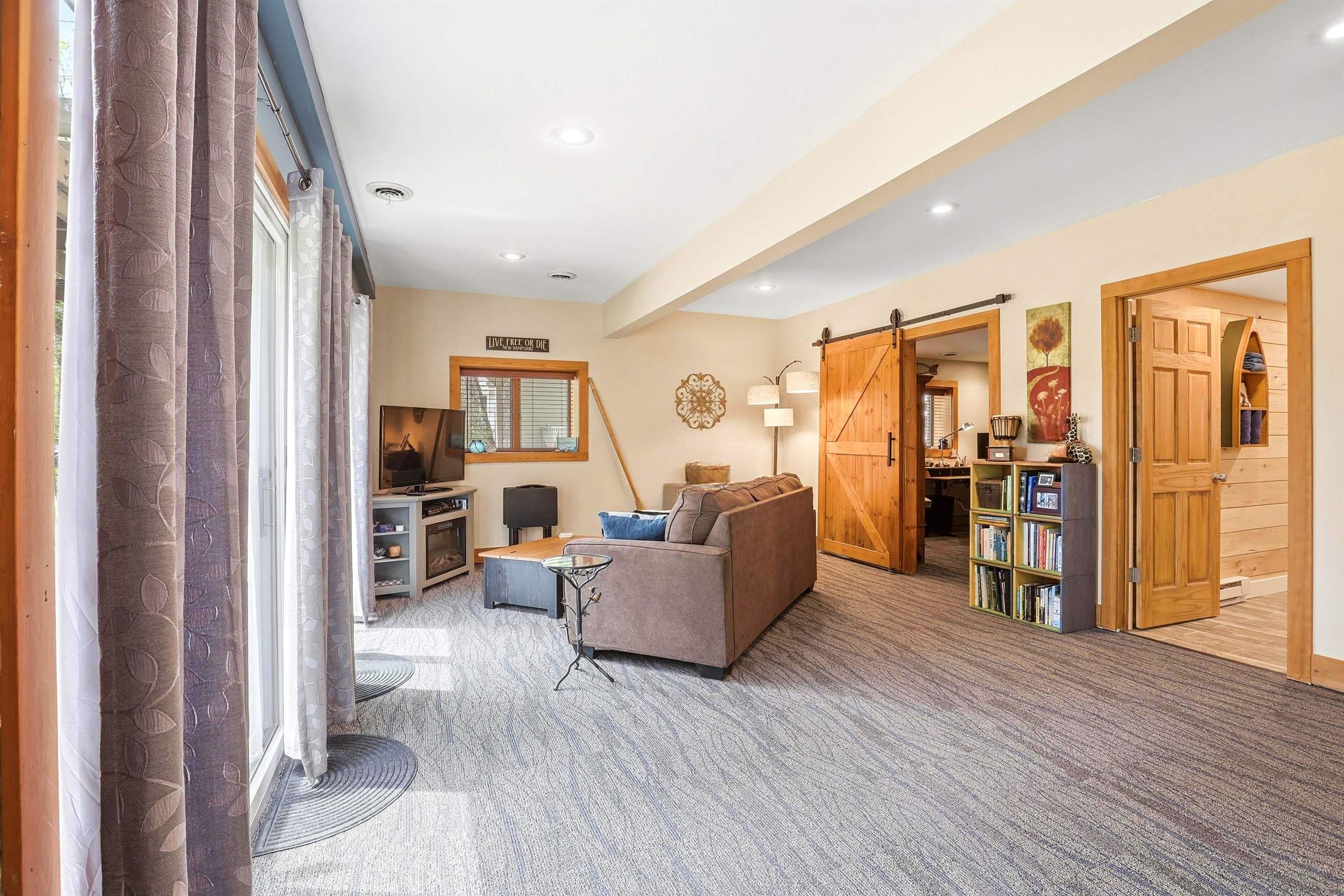 17 Wood Ter, Northwood, NH 03261