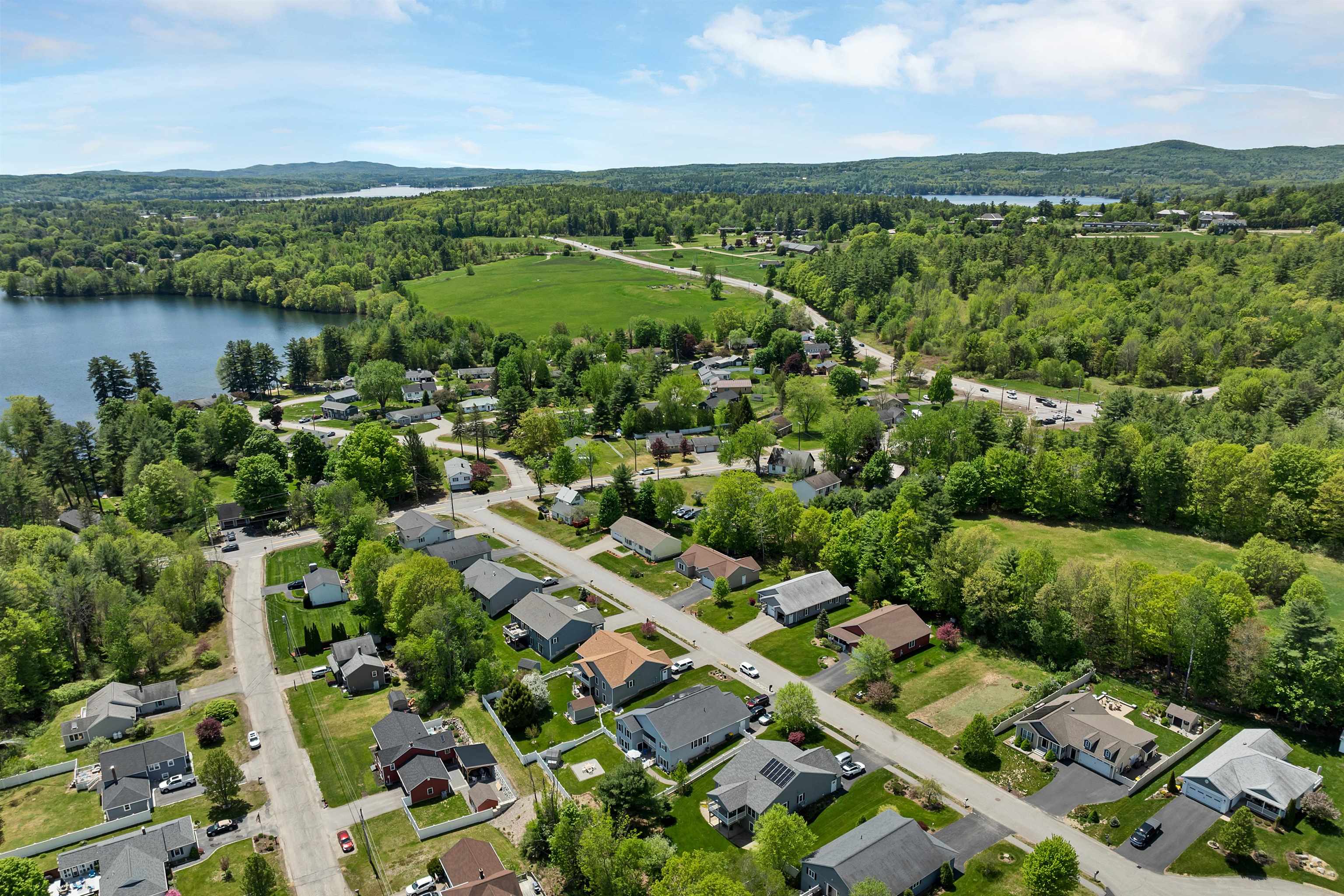 28 Linny Ln, Laconia, NH 03246
