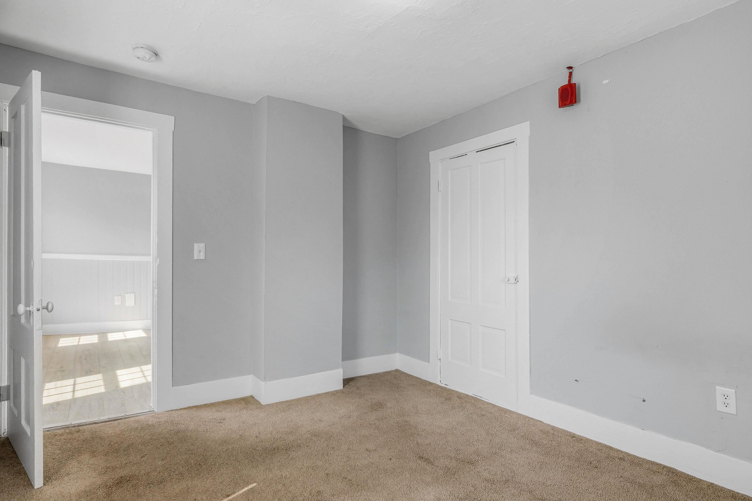 9 Central St, Newmarket, NH 03857
