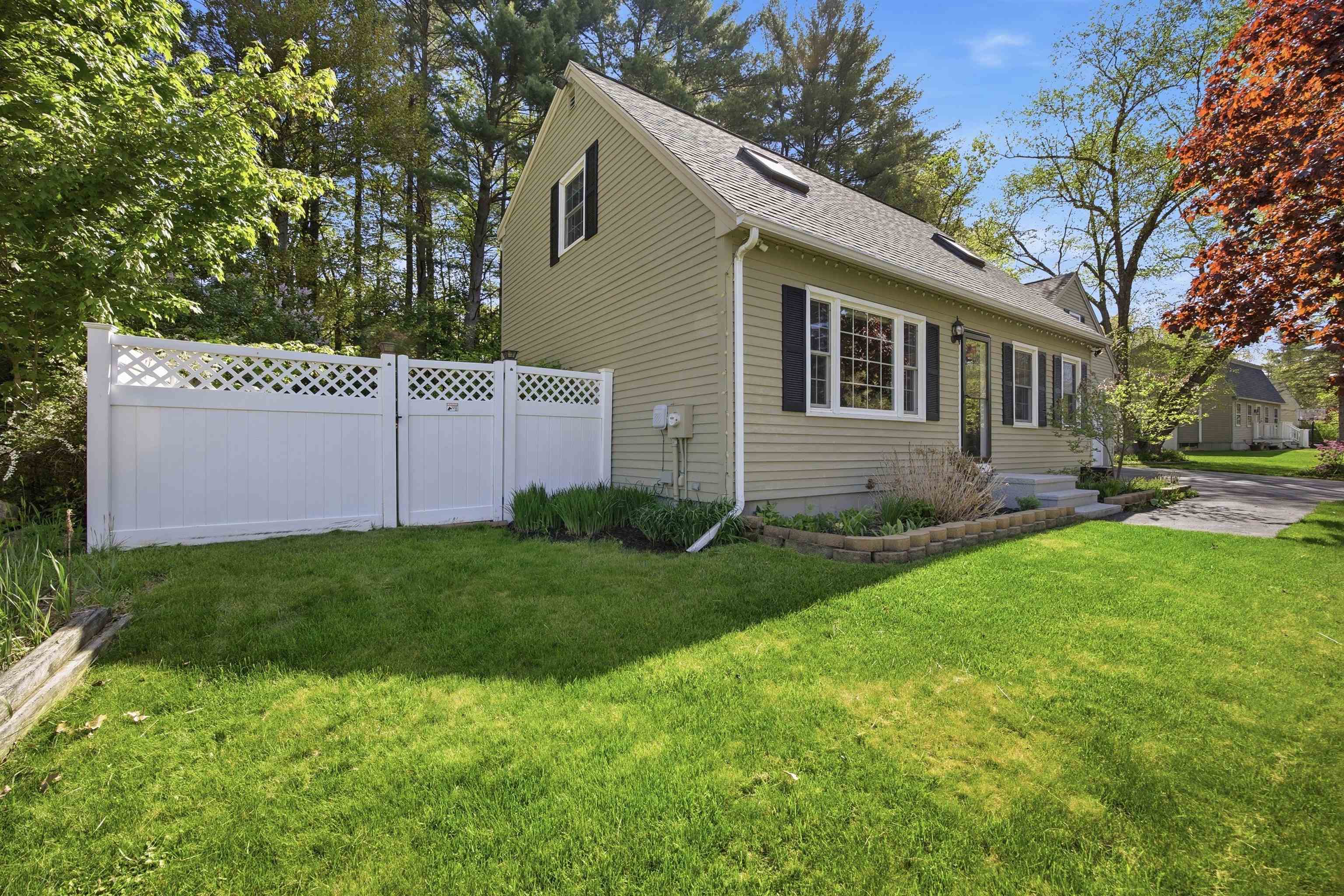 9 Millstream Ln, Concord, NH 03303