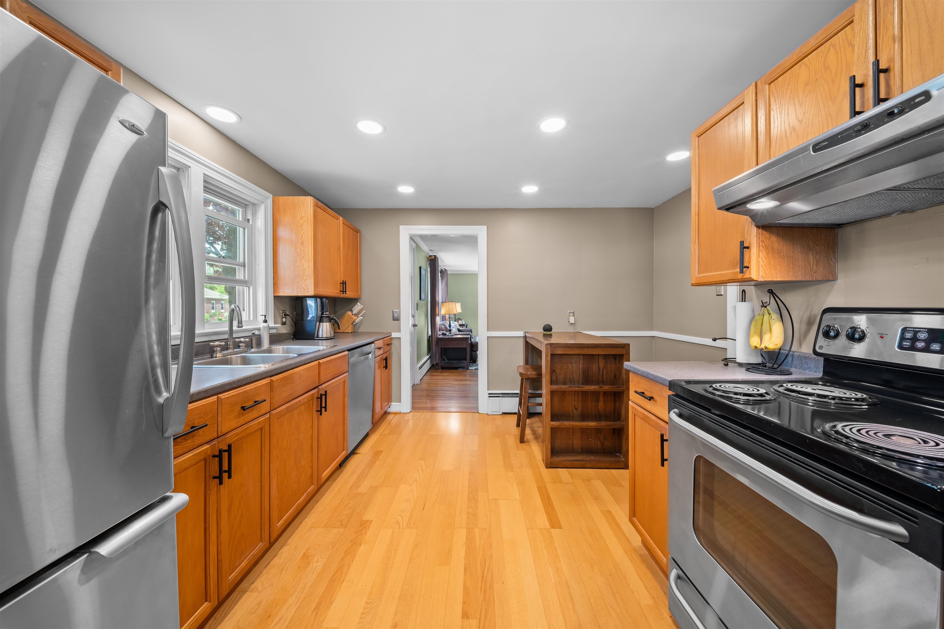 30 Sheffield Rd, Portsmouth, NH 03801