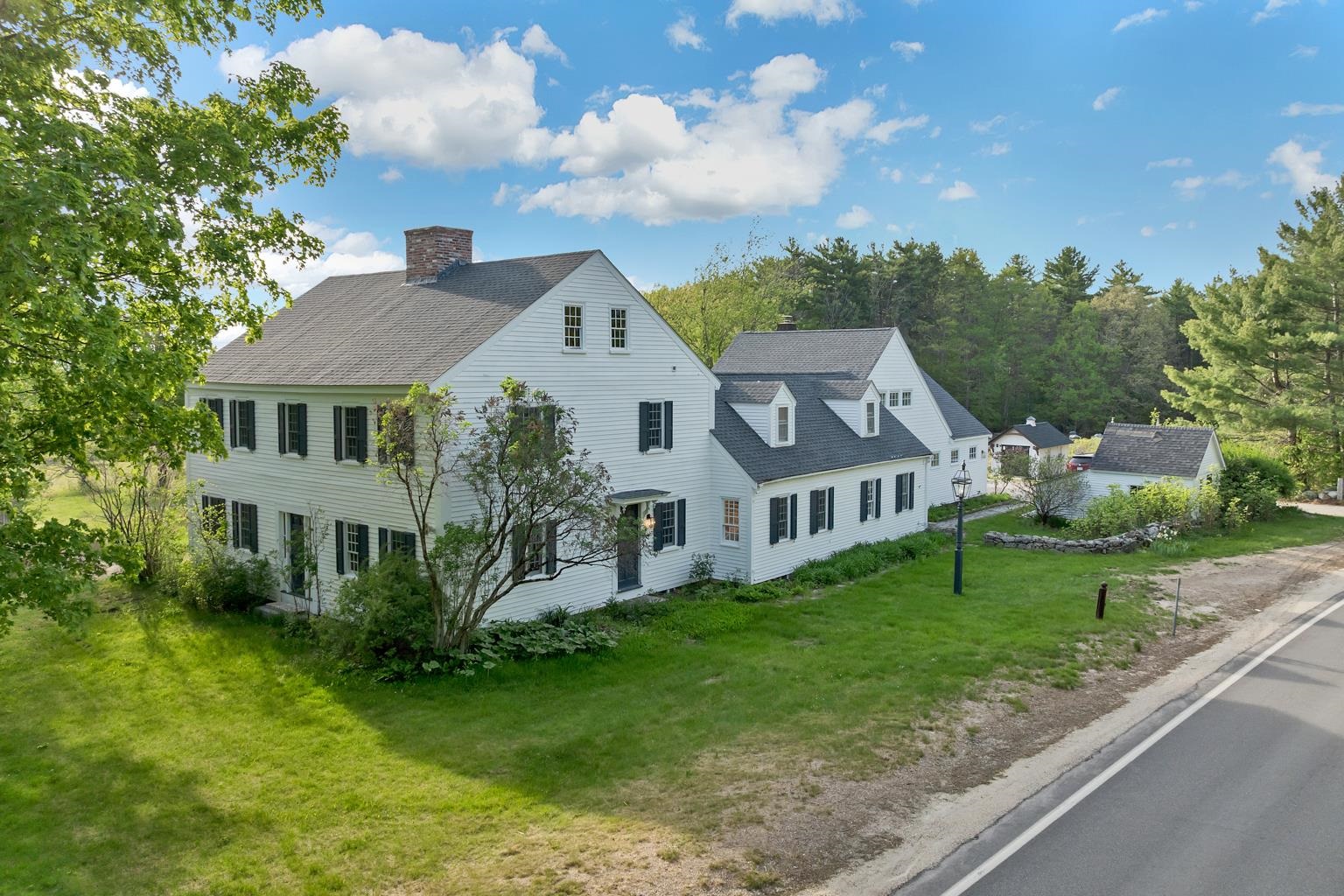 580 Pine Hill Rd, Wolfeboro, NH 03894