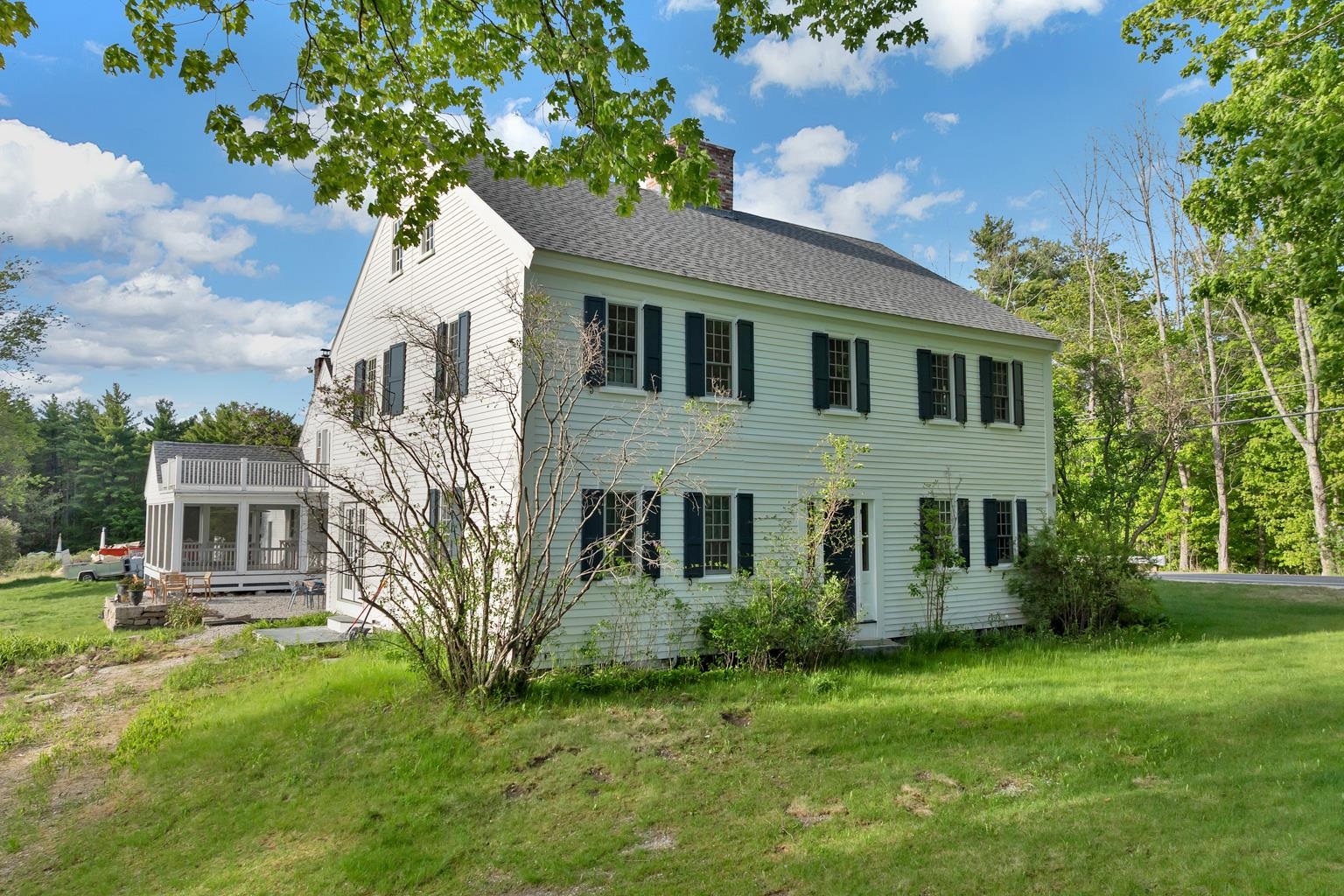 580 Pine Hill Rd, Wolfeboro, NH 03894