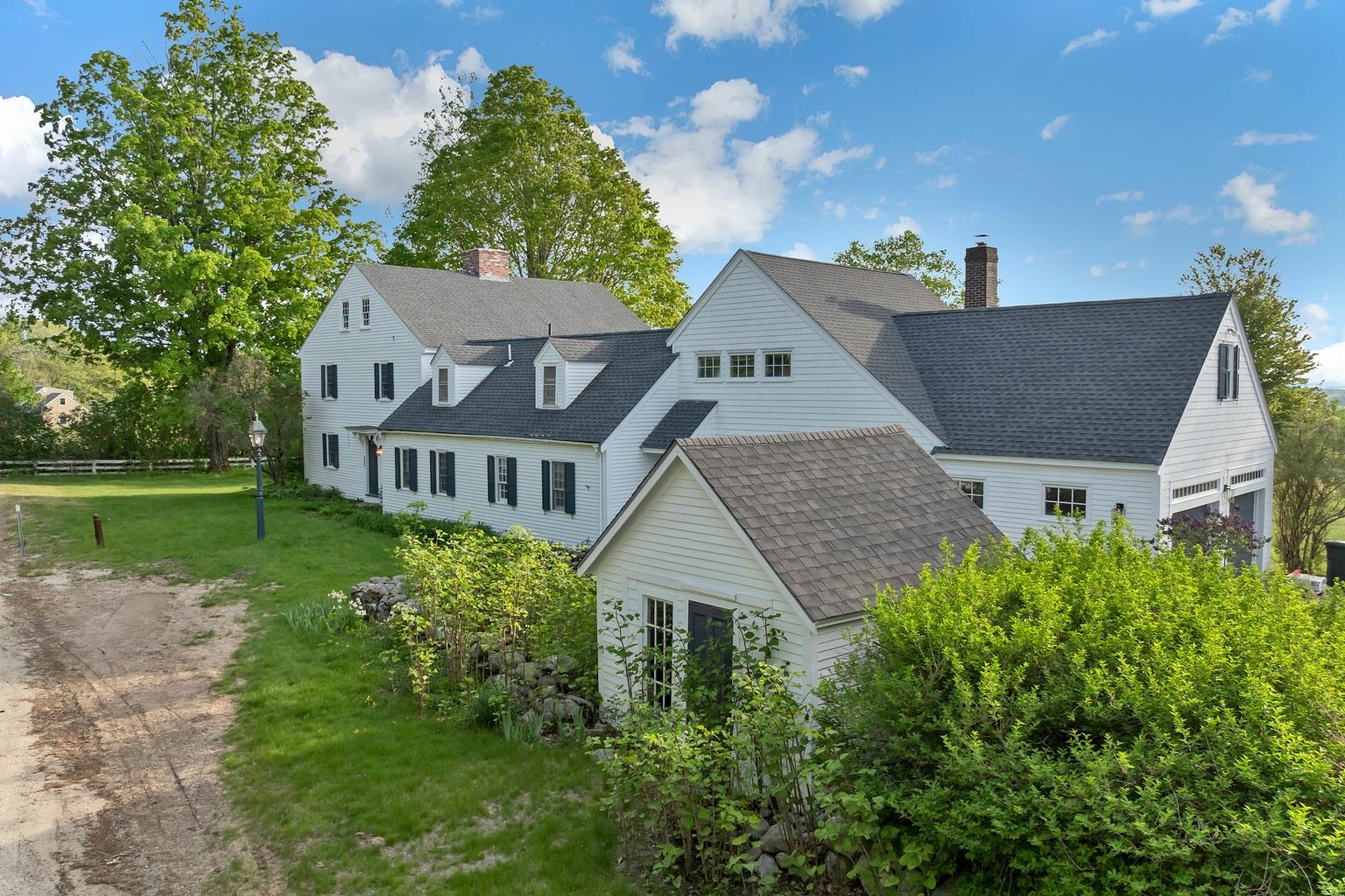 580 Pine Hill Rd, Wolfeboro, NH 03894