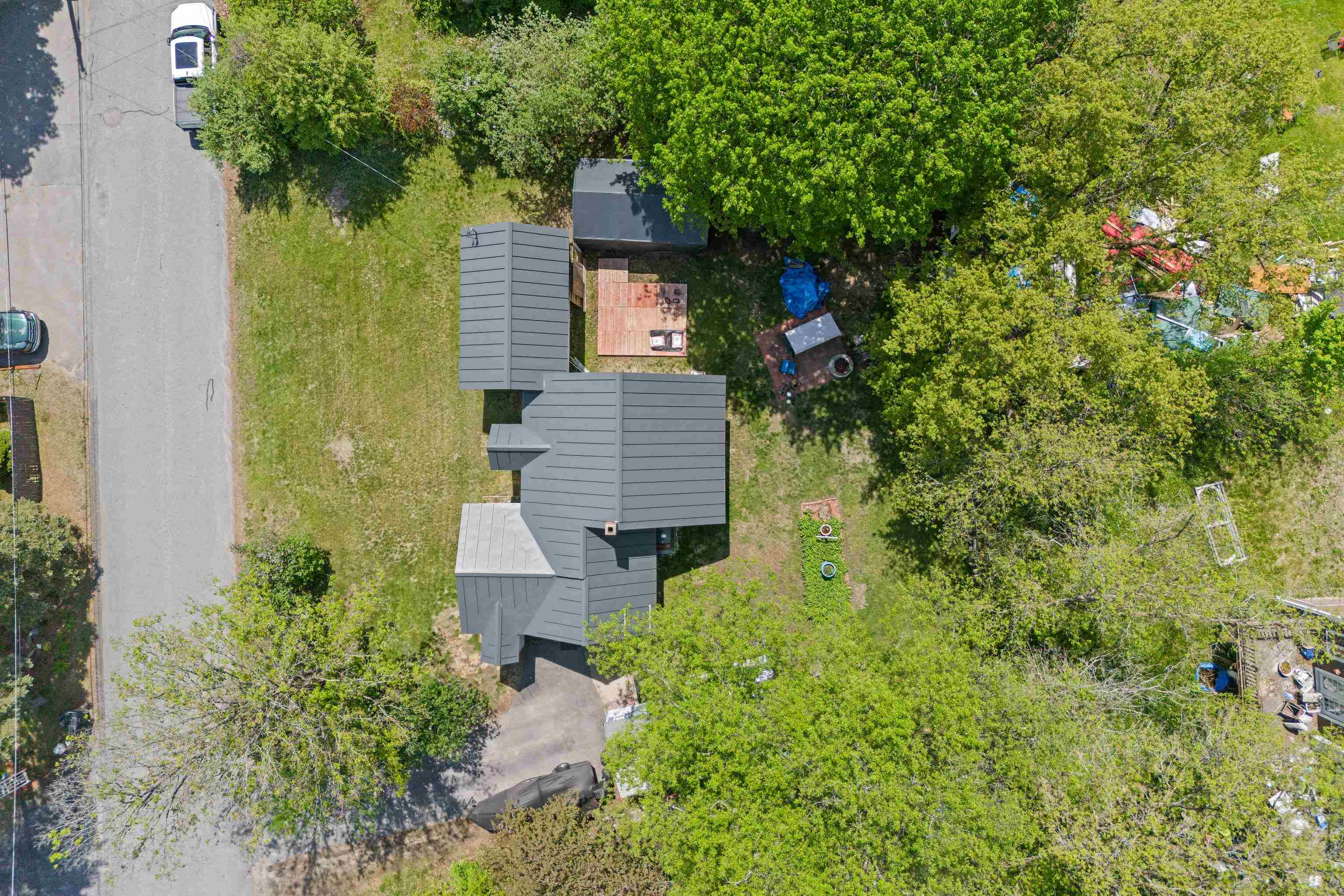 22 Second St, Claremont, NH 03743