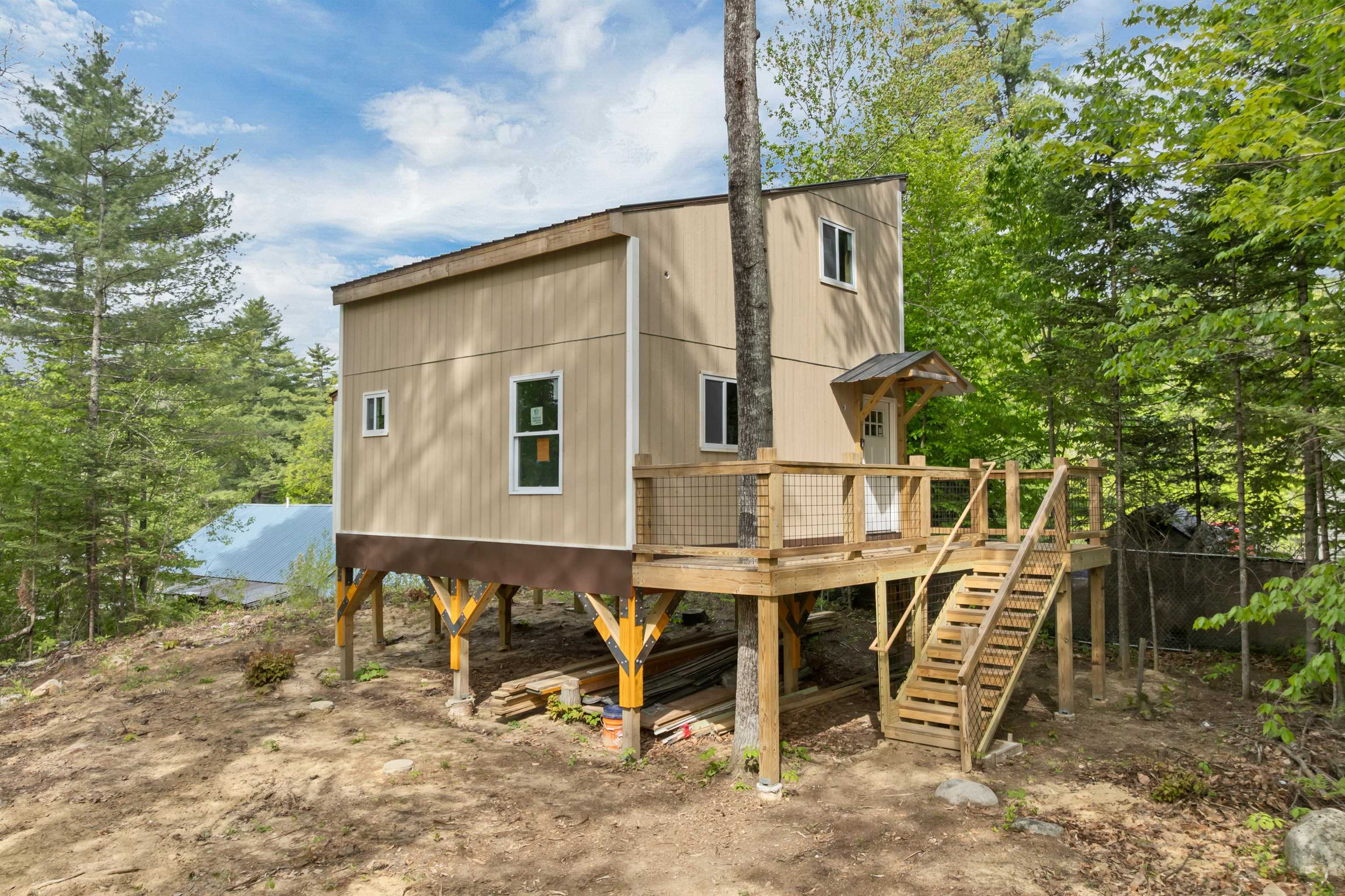 28 Mt Washington Dr, Madison, NH 03849