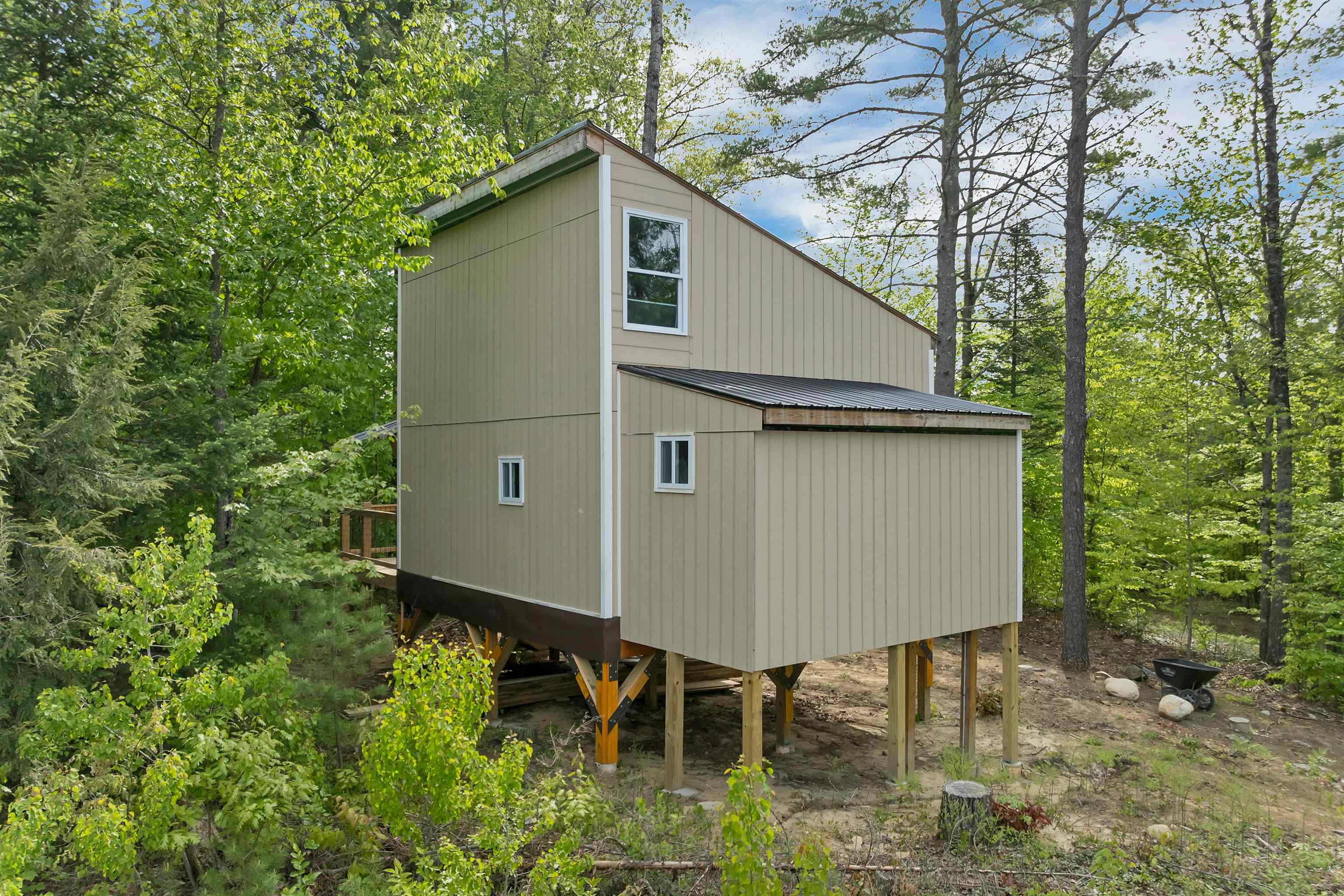 28 Mt Washington Dr, Madison, NH 03849