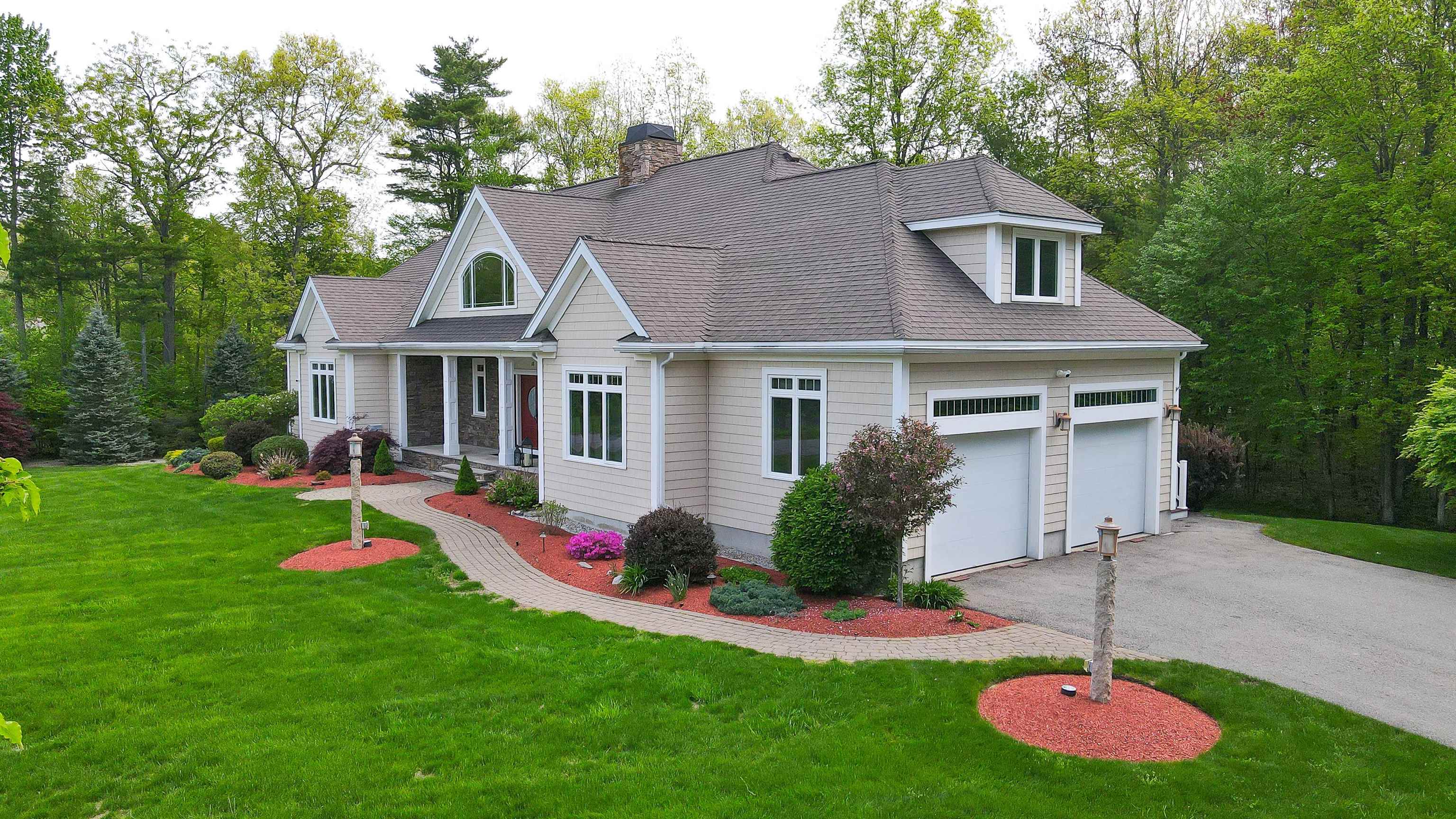 18 Winslow Dr, Atkinson, NH 03811