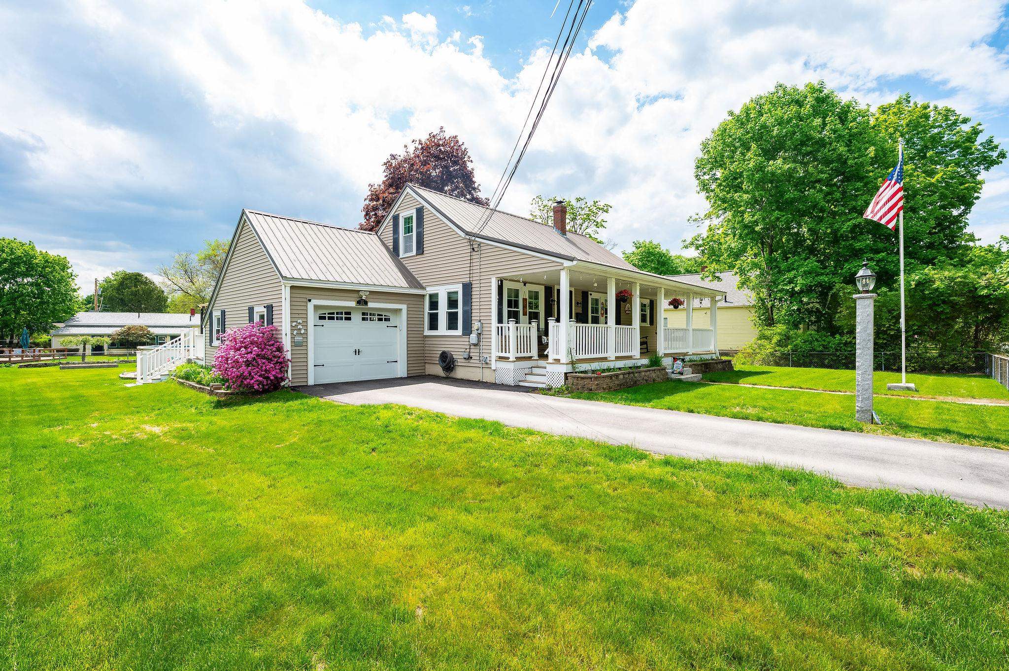25 Adams Ave, Rochester, NH 03867