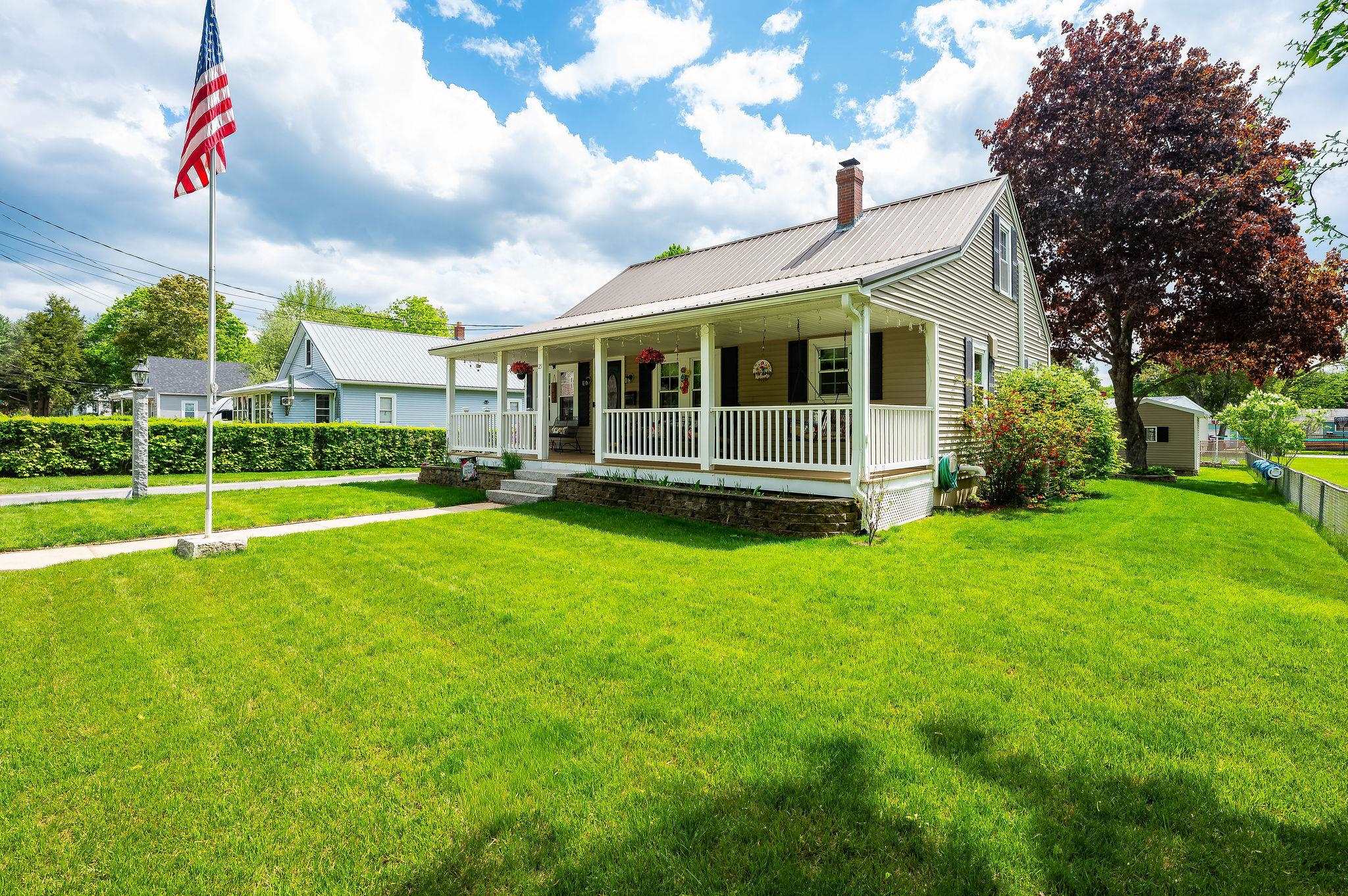 25 Adams Ave, Rochester, NH 03867