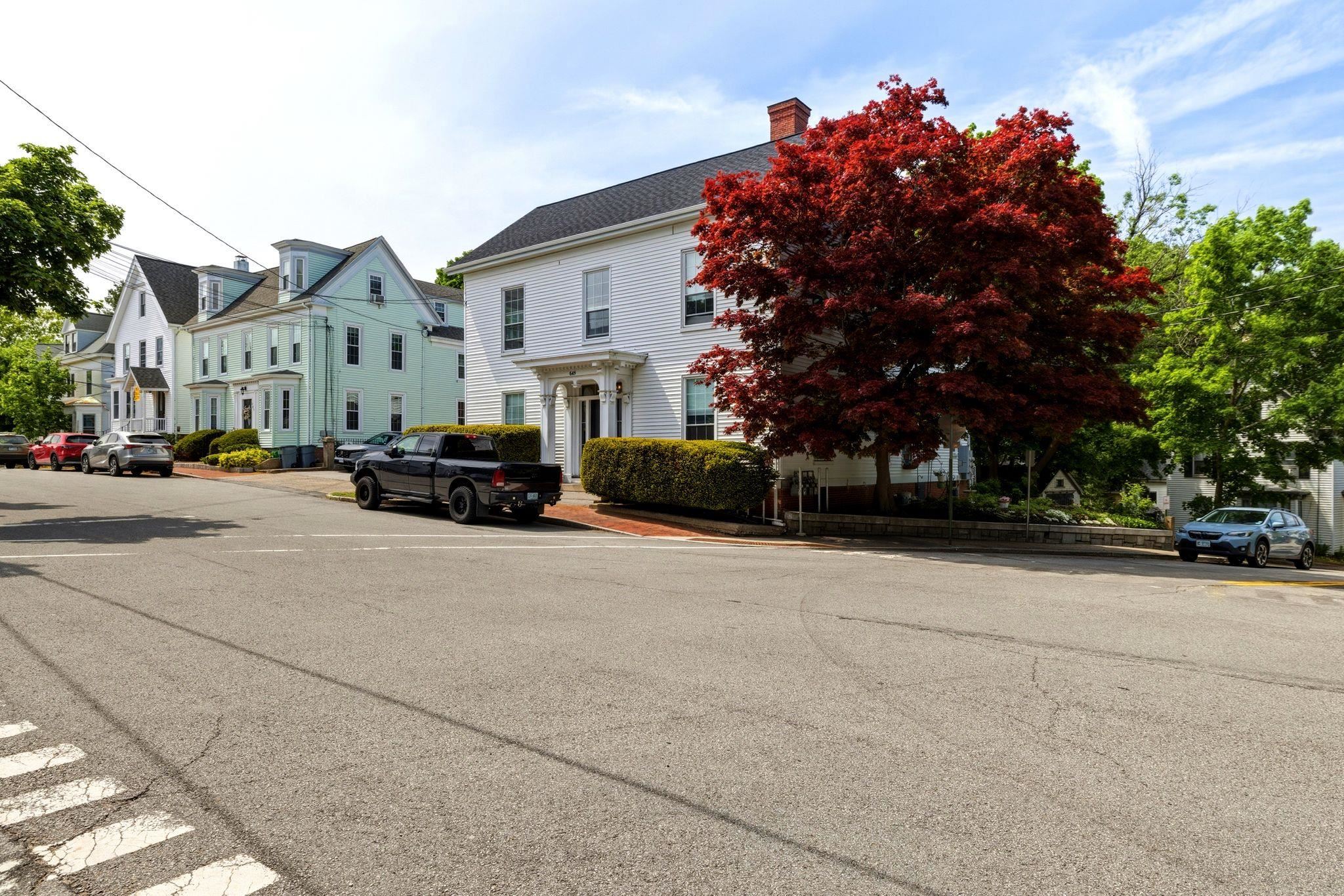 649 State St, Portsmouth, NH 03801