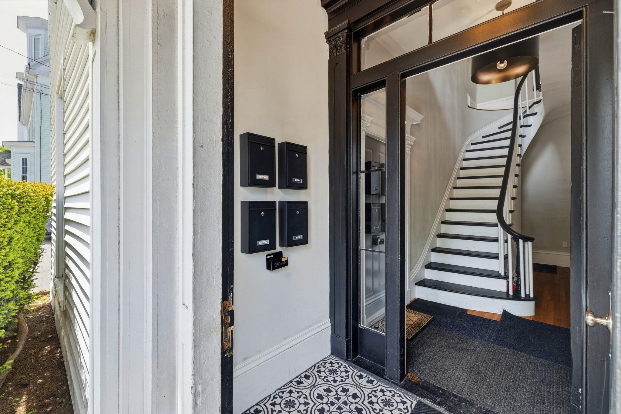 649 State St, Portsmouth, NH 03801