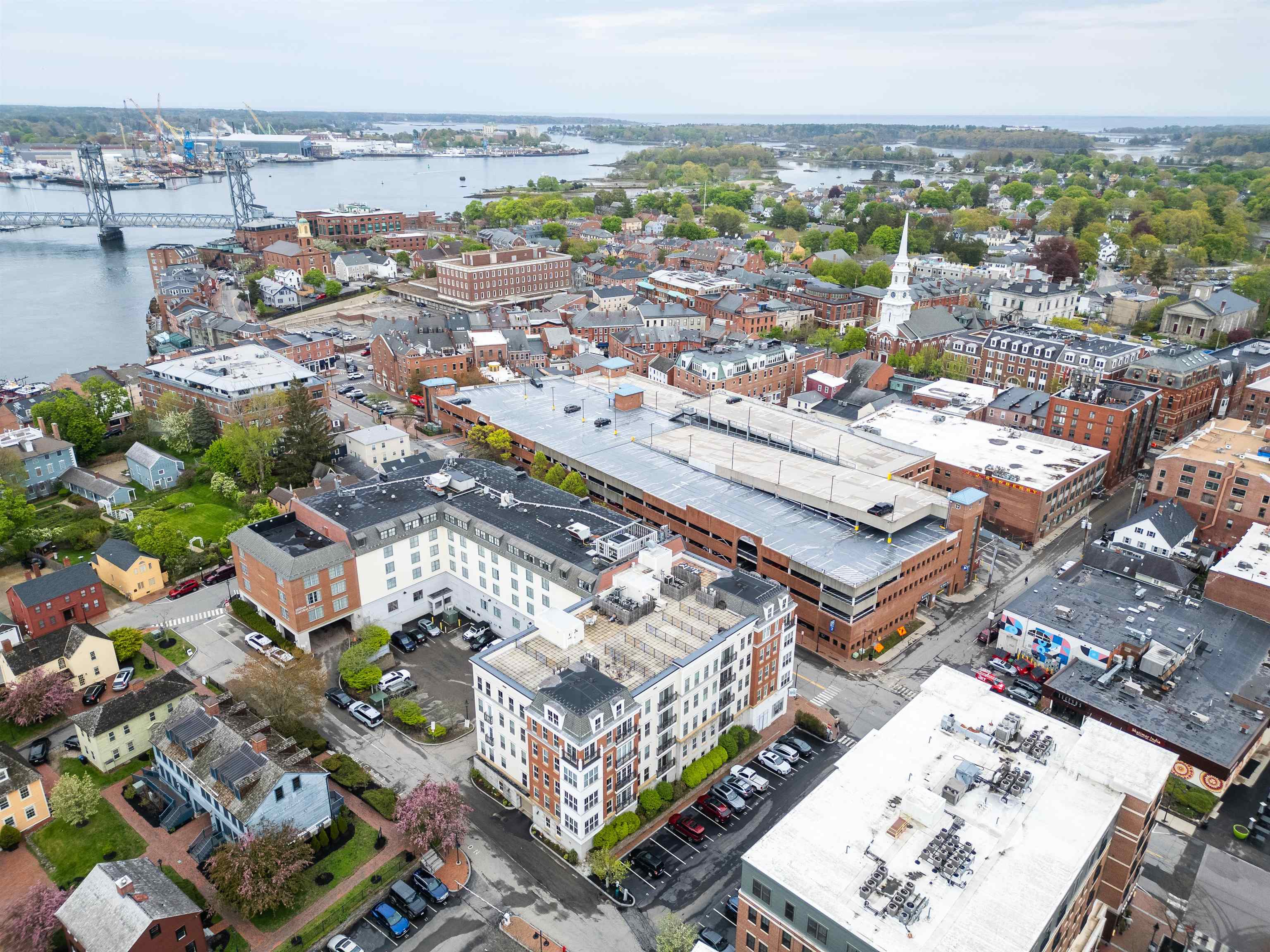 77 Hanover St, Portsmouth, NH 03801