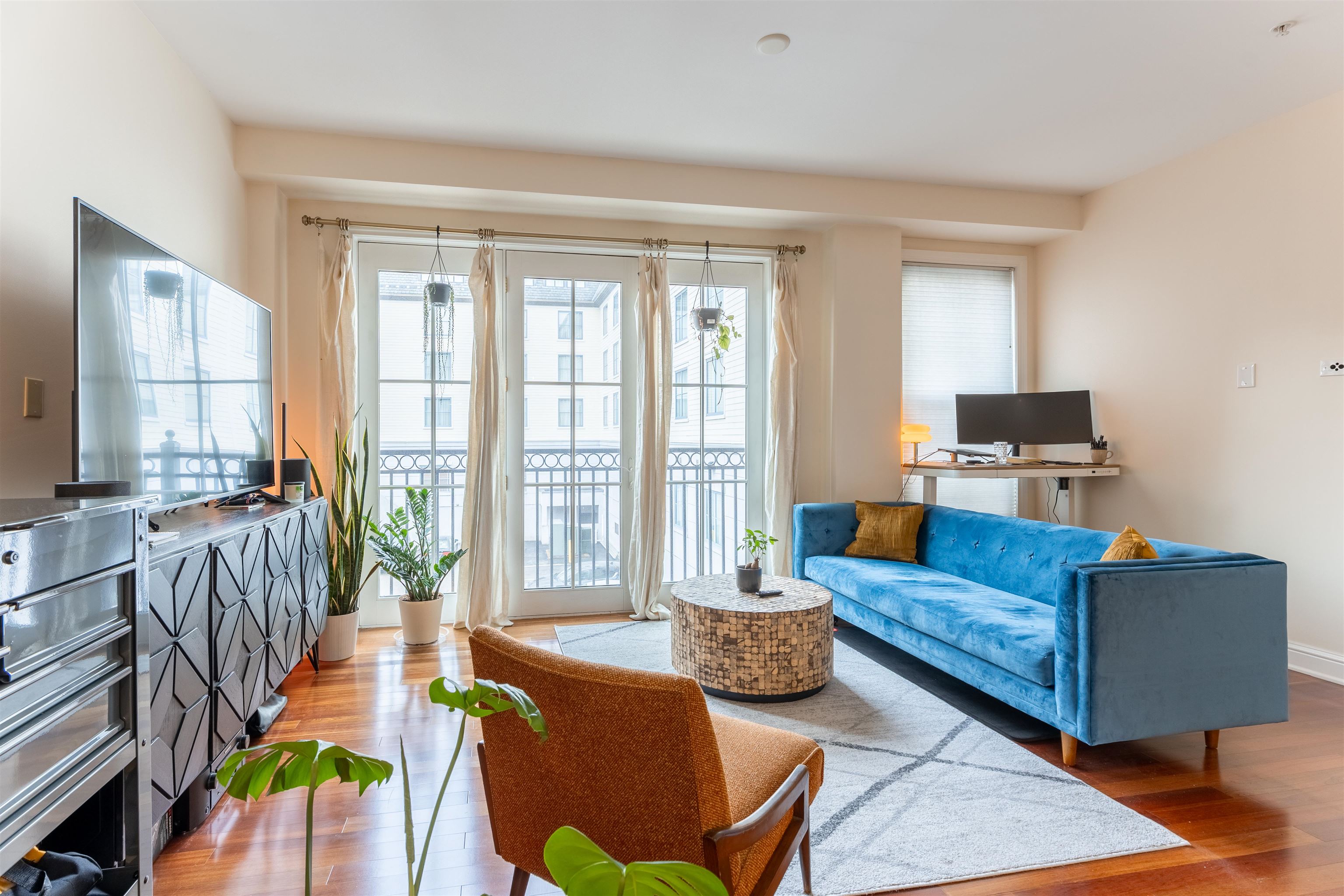 77 Hanover St, Portsmouth, NH 03801