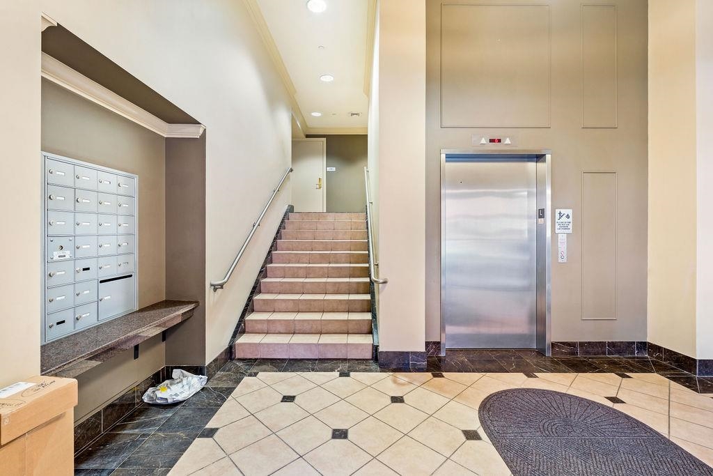 77 Hanover St #11, Portsmouth, NH 03801