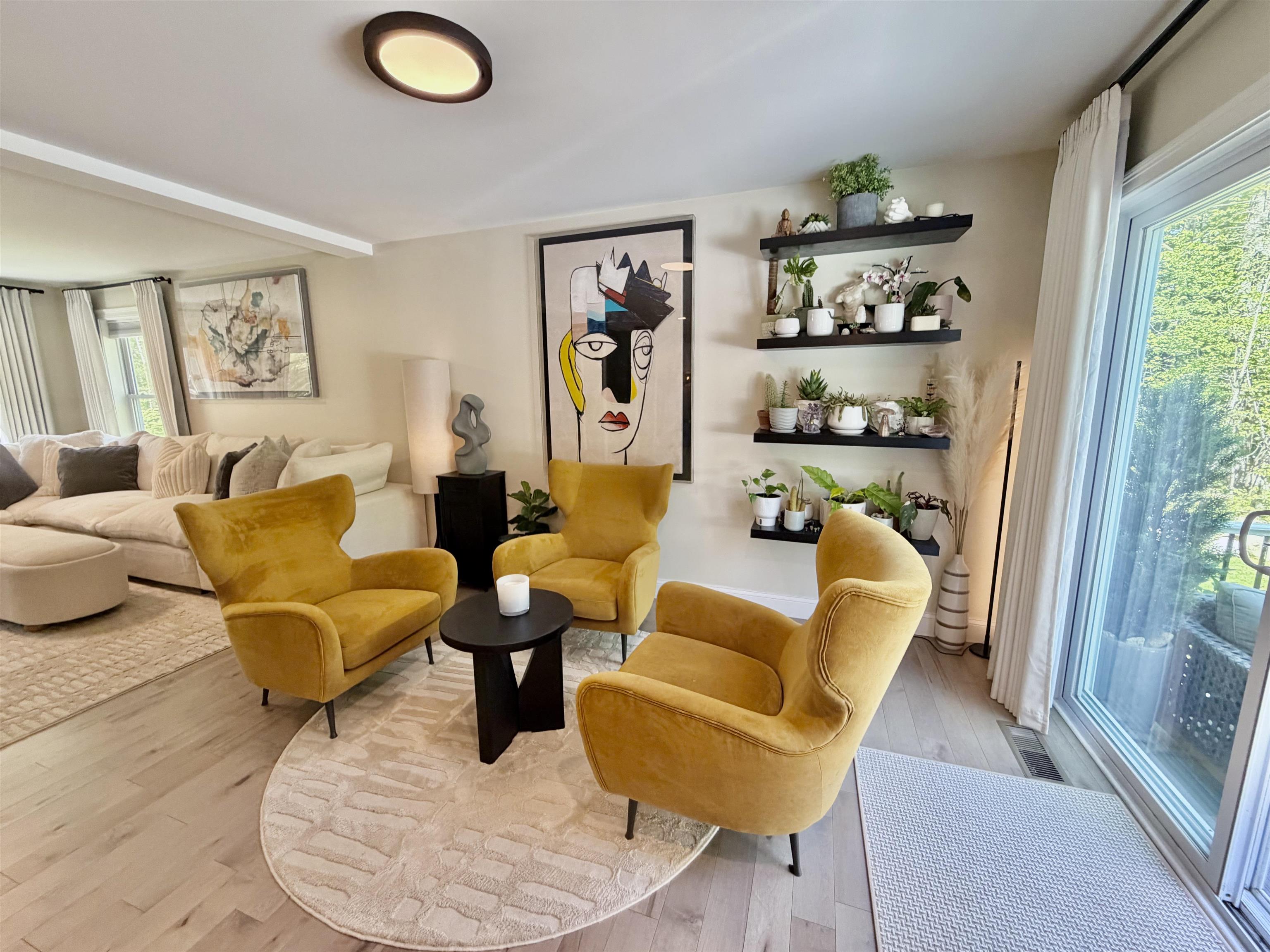 16 Stagecoach Rd, Barrington, NH 03825