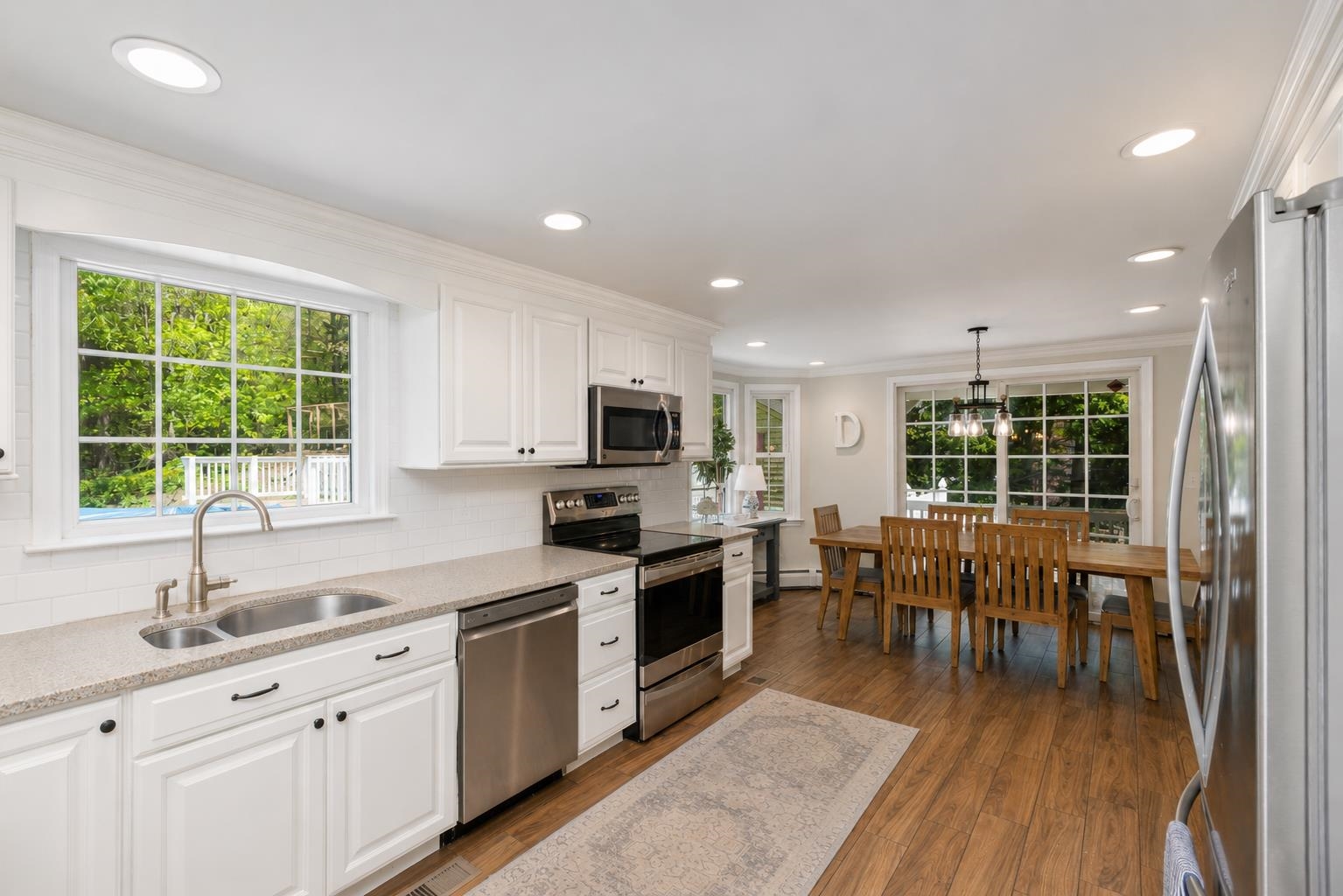 53 Sullivan Rd, Hudson, NH 03051-3963