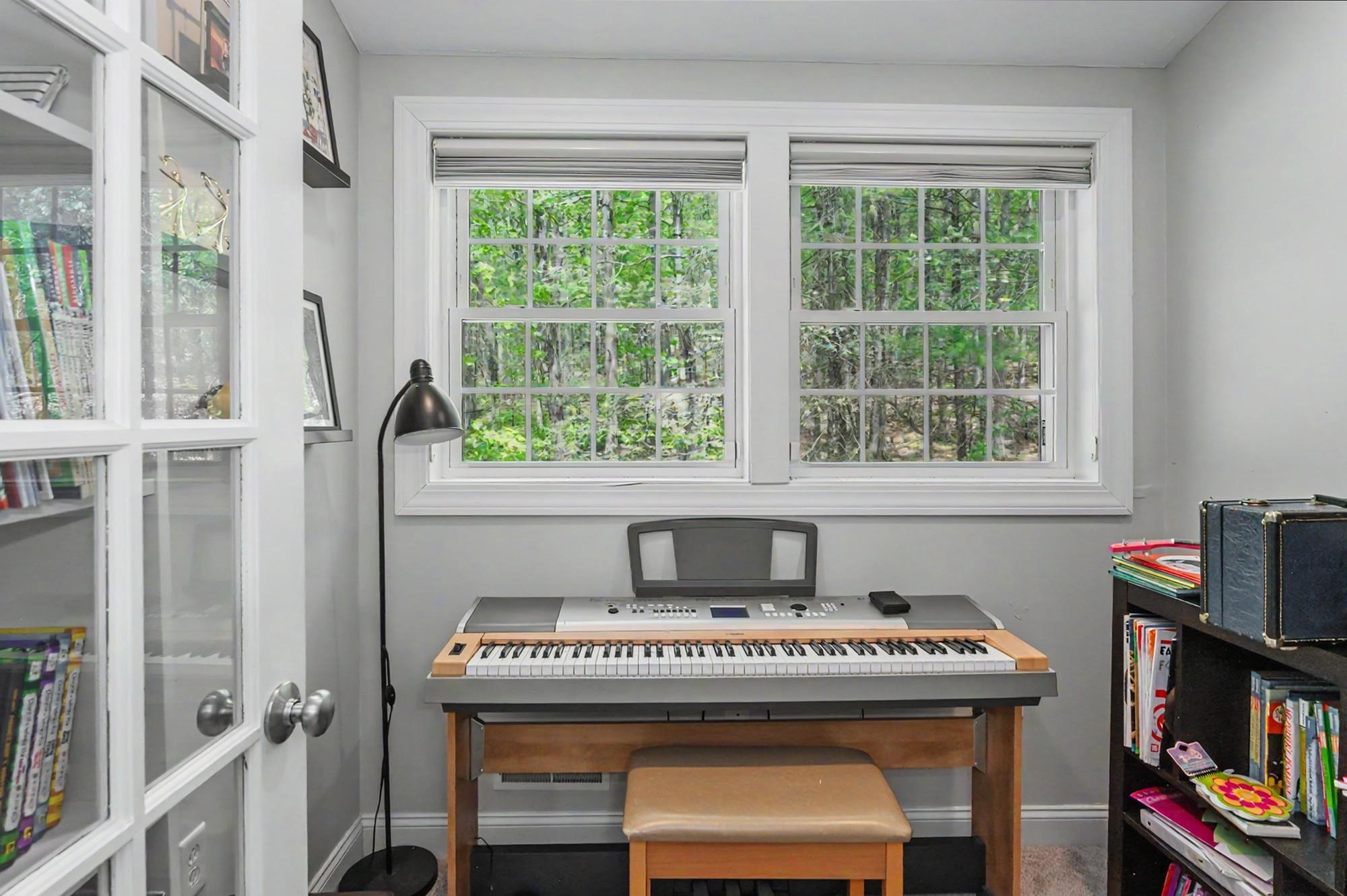 9 Checkerberry Ln, Concord, NH 03301