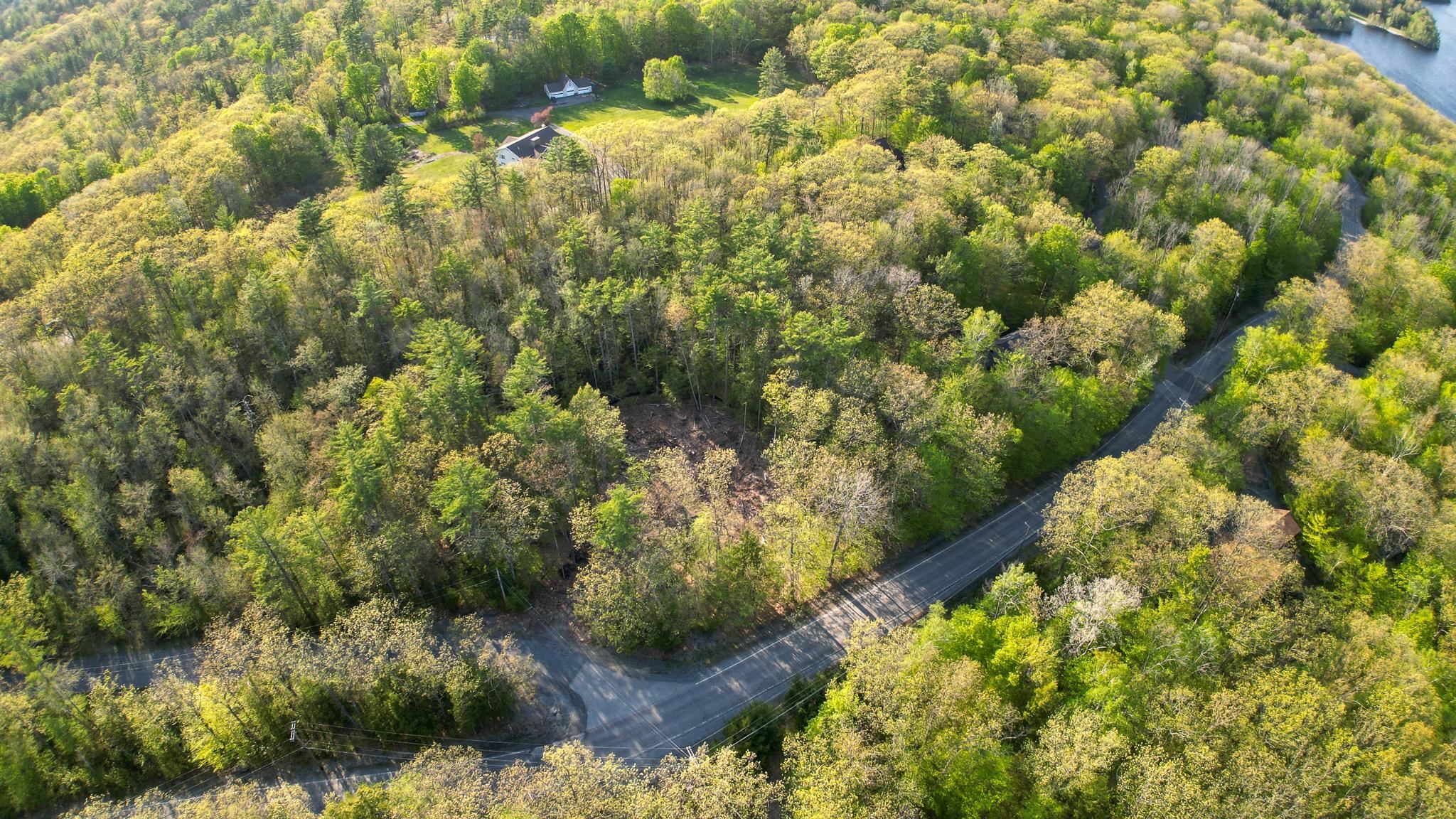 7 Double Diamond Dr, Grantham, NH 03753