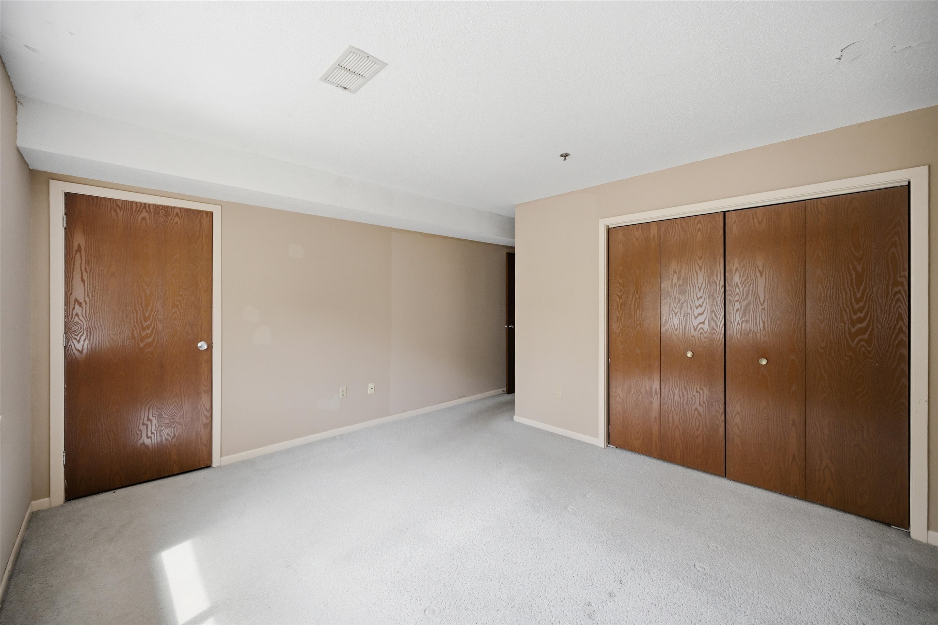 117 Cluff Crossing Rd, Salem, NH 03079