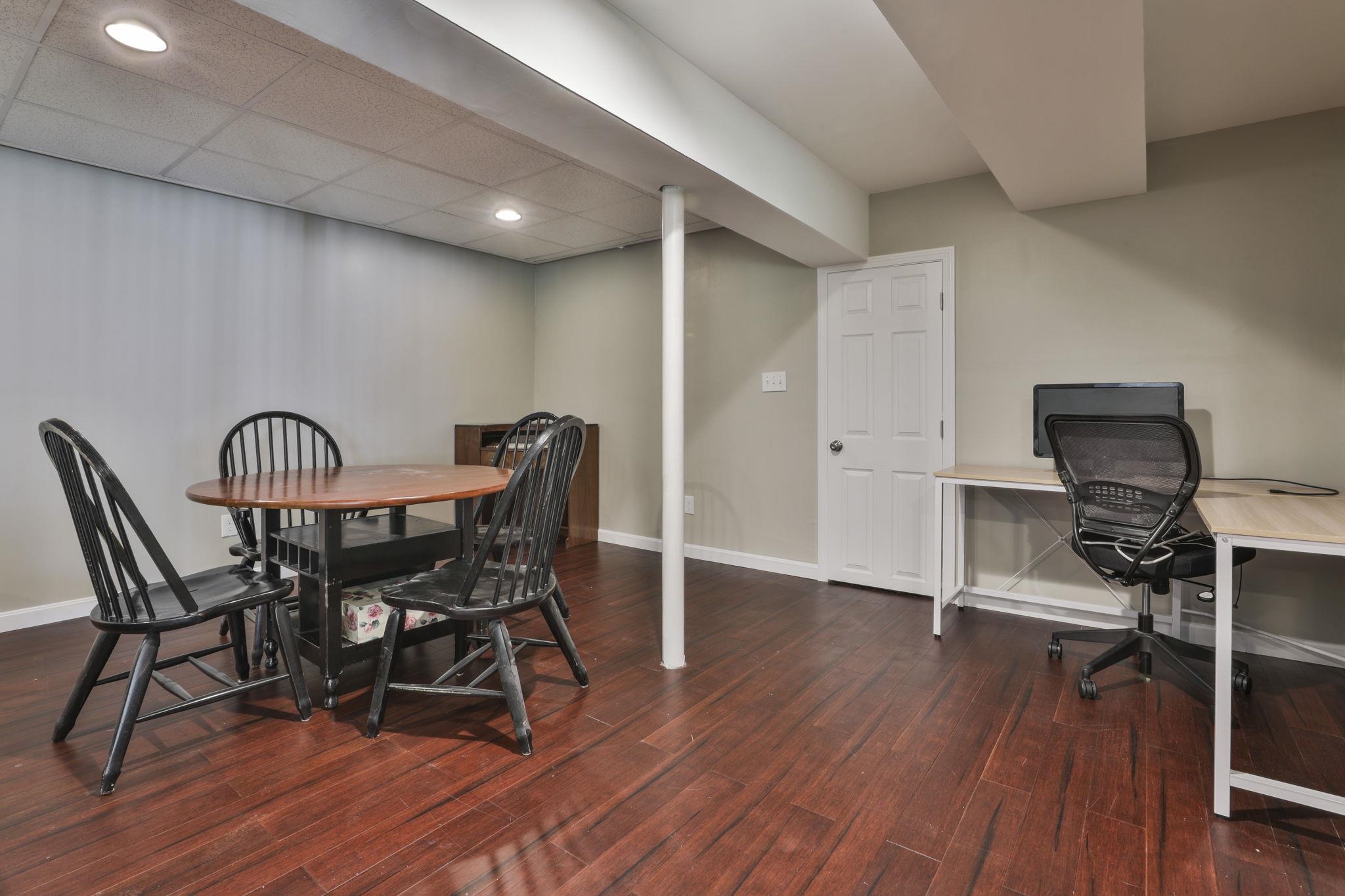 13 Hobart Hill Rd, Brookline, NH 03033
