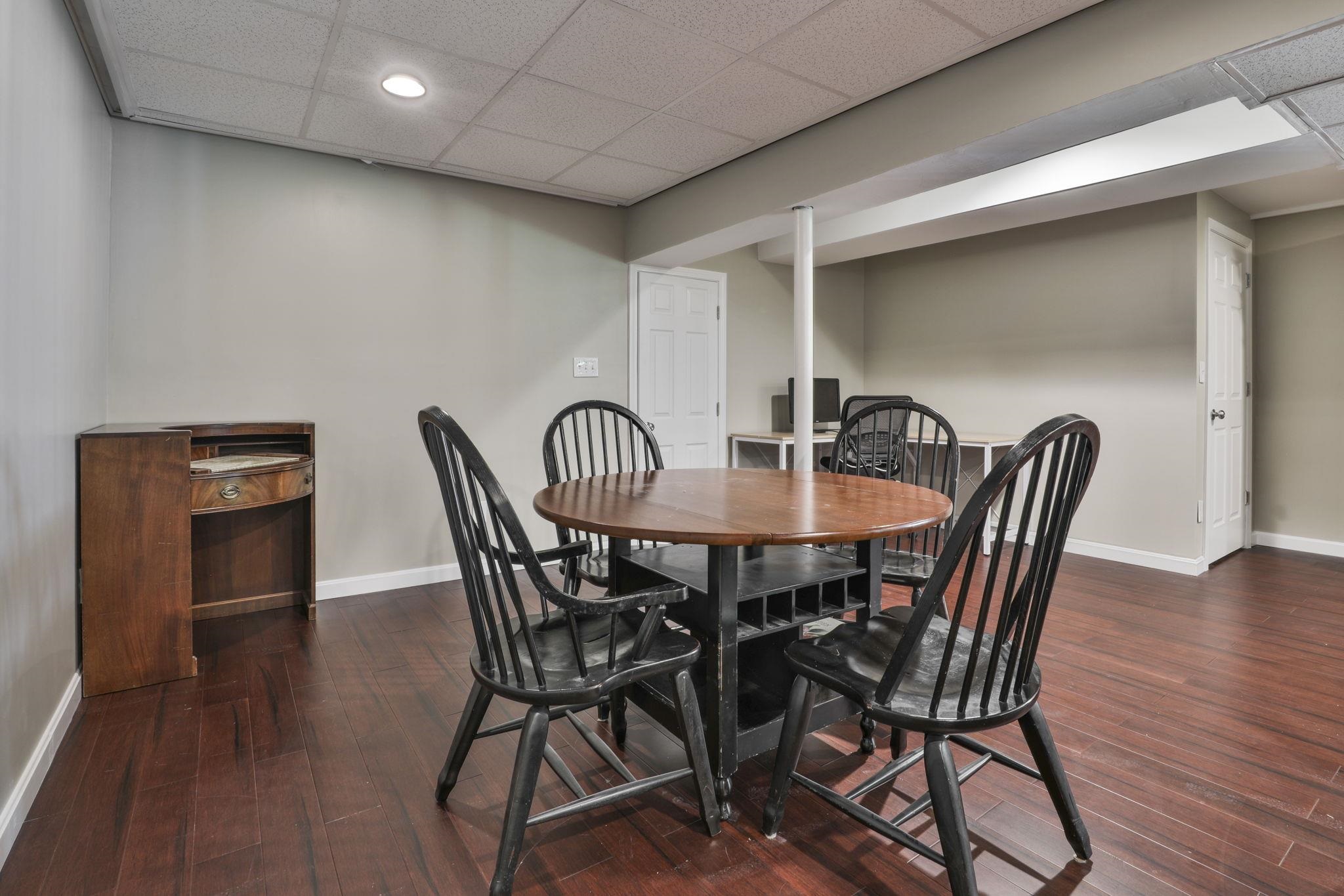 13 Hobart Hill Rd, Brookline, NH 03033