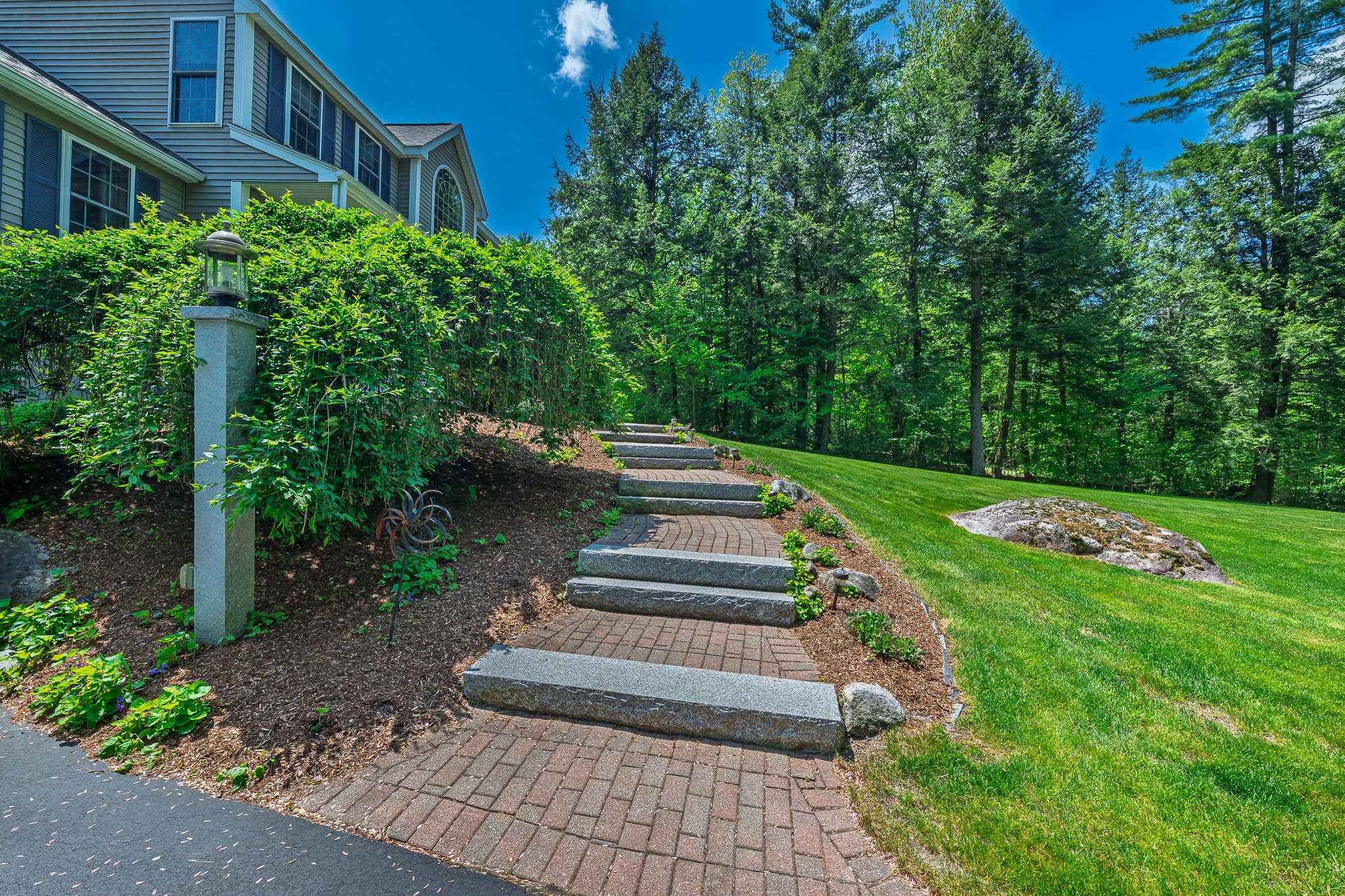 136 Annand Dr, Milford, NH 03055