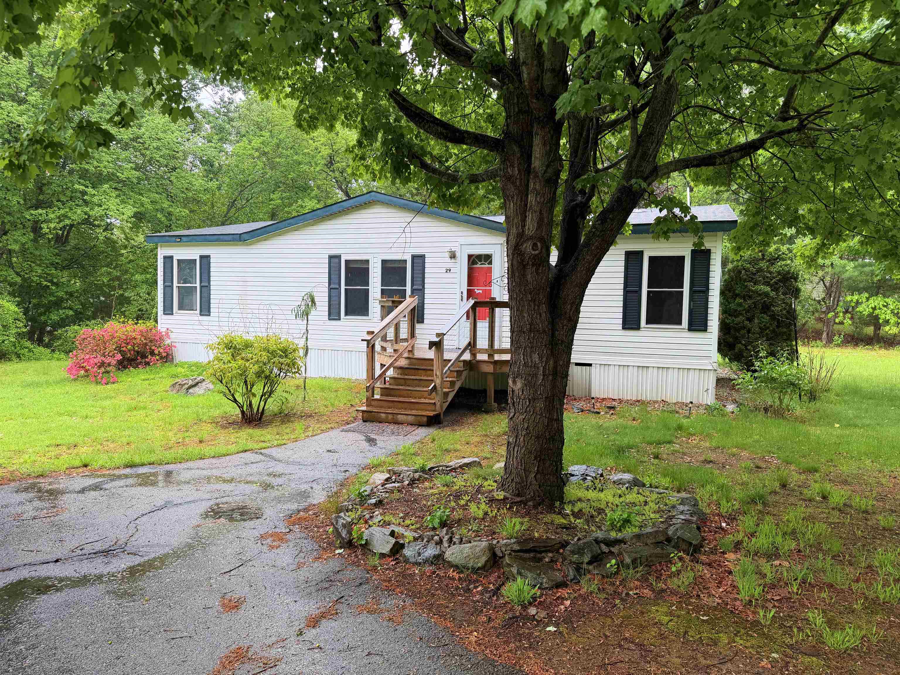 97 Fordway Extension, Derry, NH 03038
