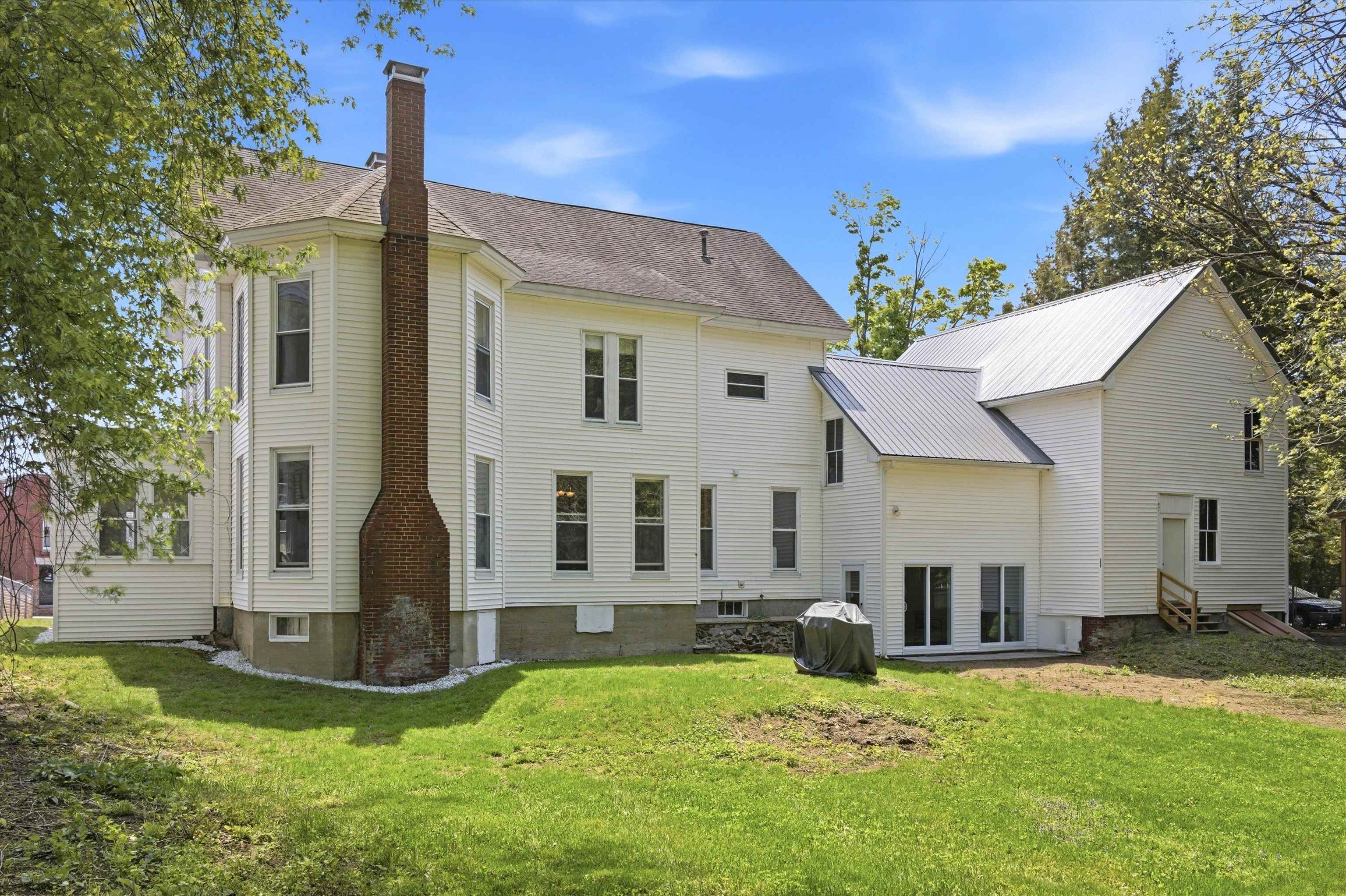 160 Main St, Pembroke, NH 03275