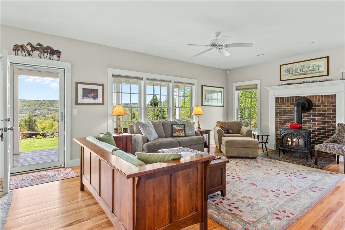 Wood flooring /propane stove