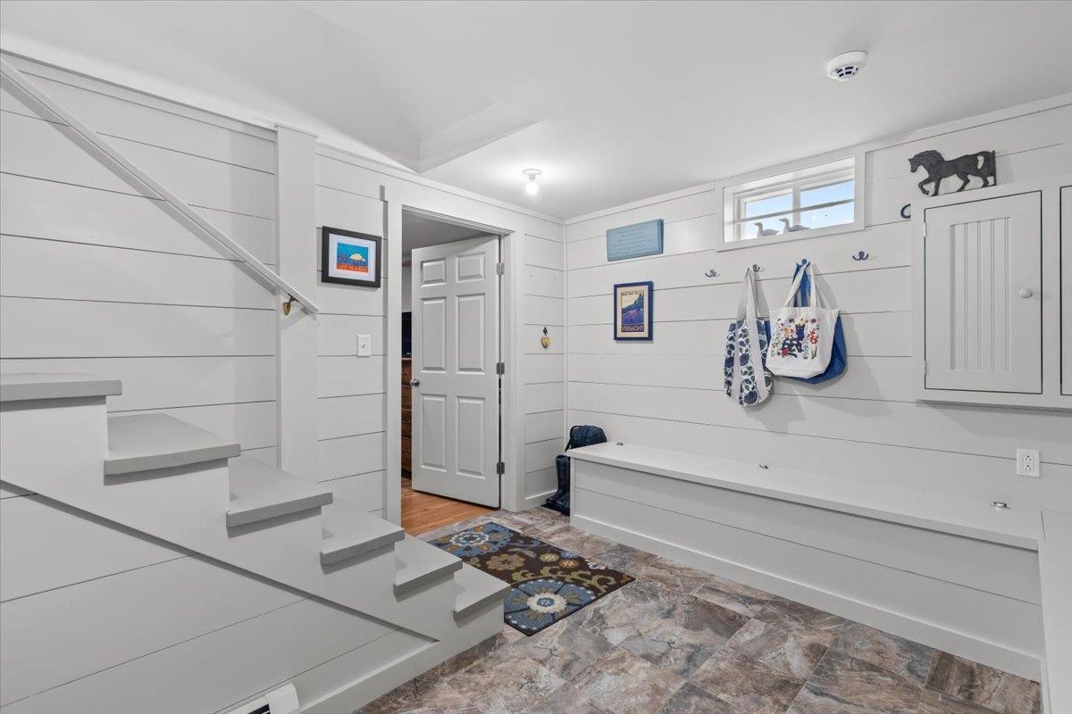 Cellar mudroom, storage