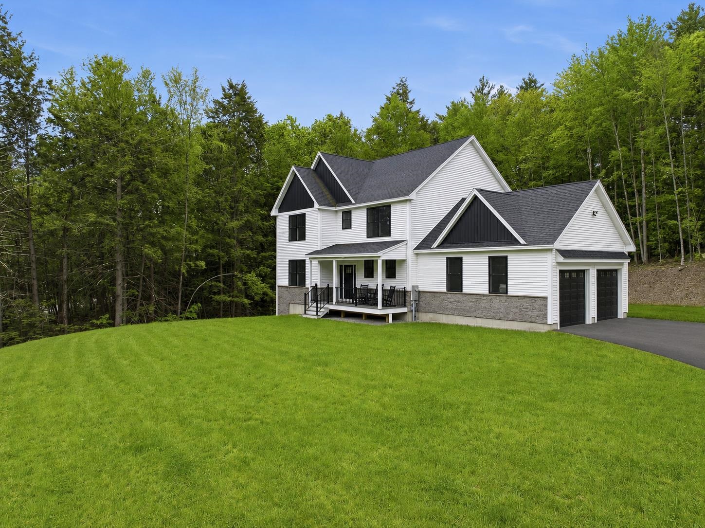 8 Arrowwood Rd, New Boston, NH 03070