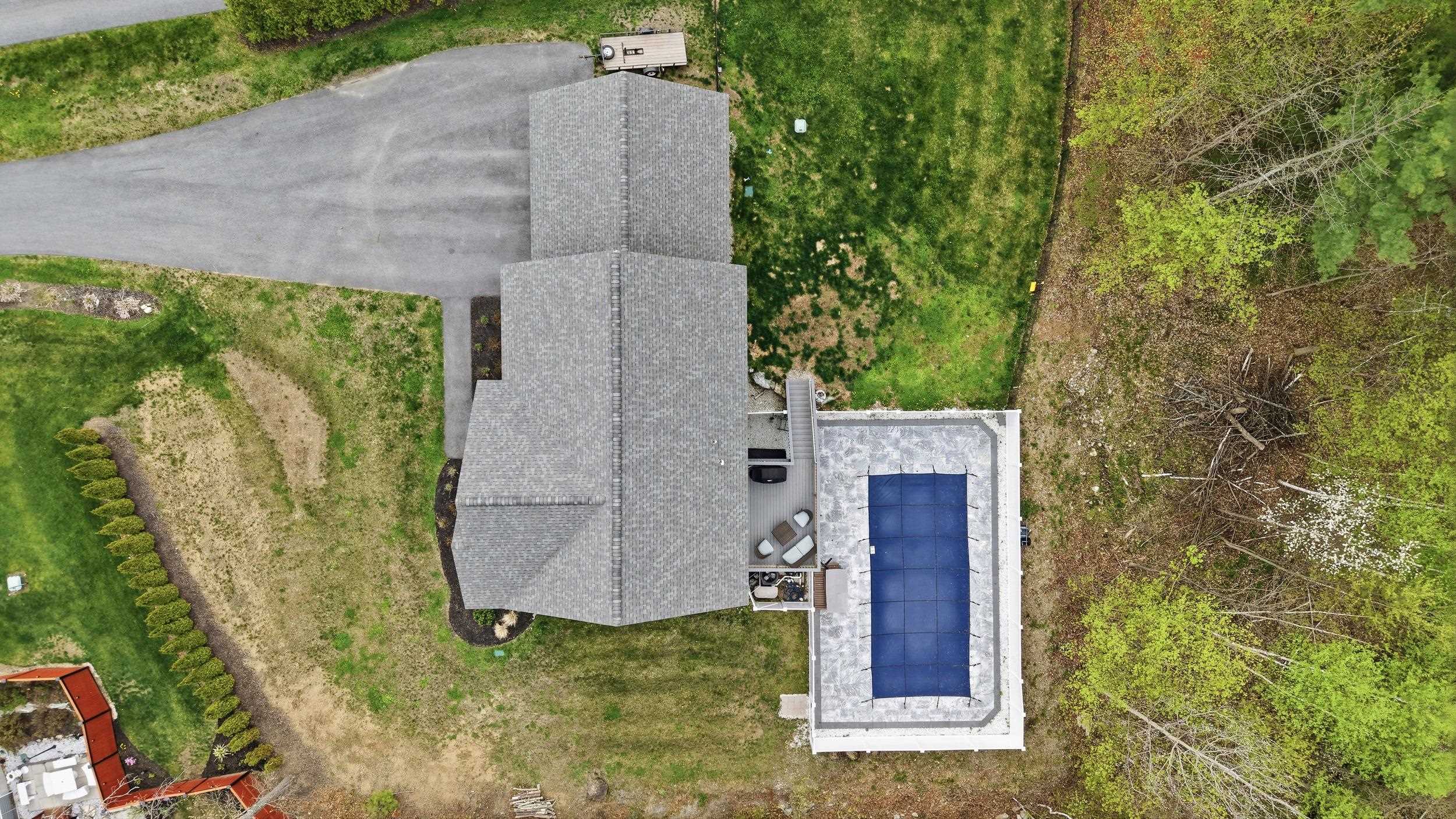 4 Farm Meadows Ln, Londonderry, NH 03053