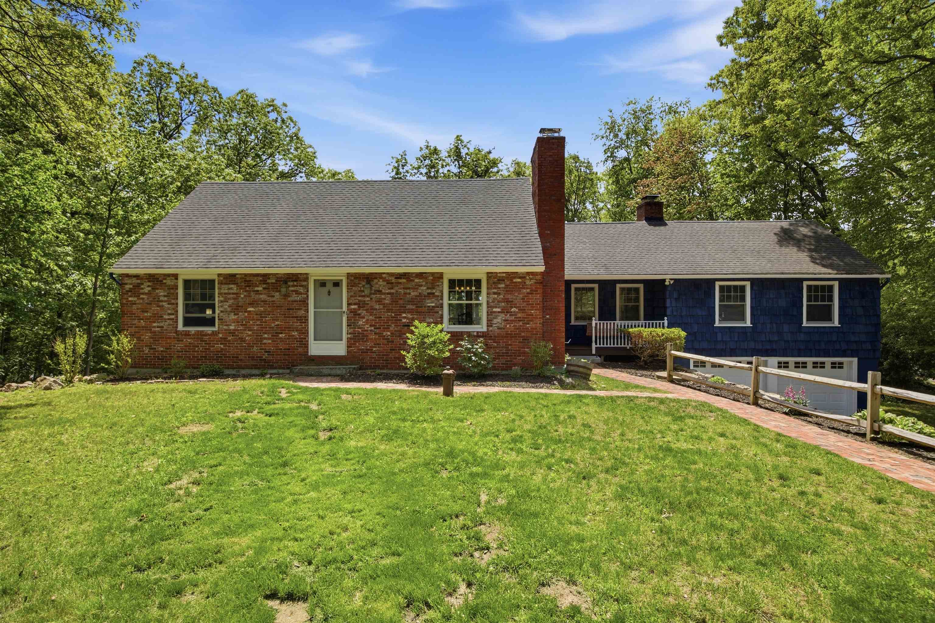 5 Pinecrest Cir, Bedford, NH 03110