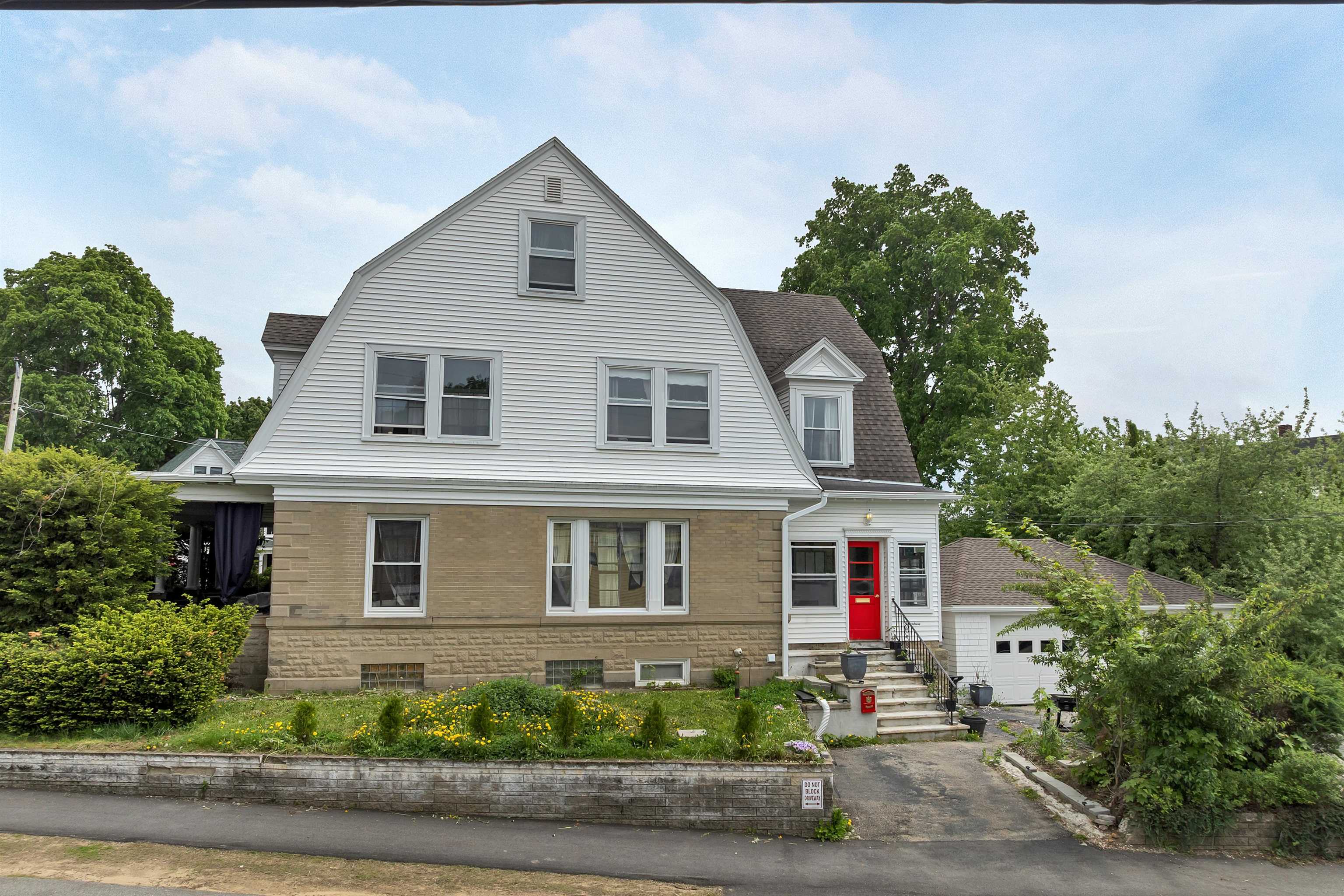 14 Whipple Ave, Laconia, NH 03246