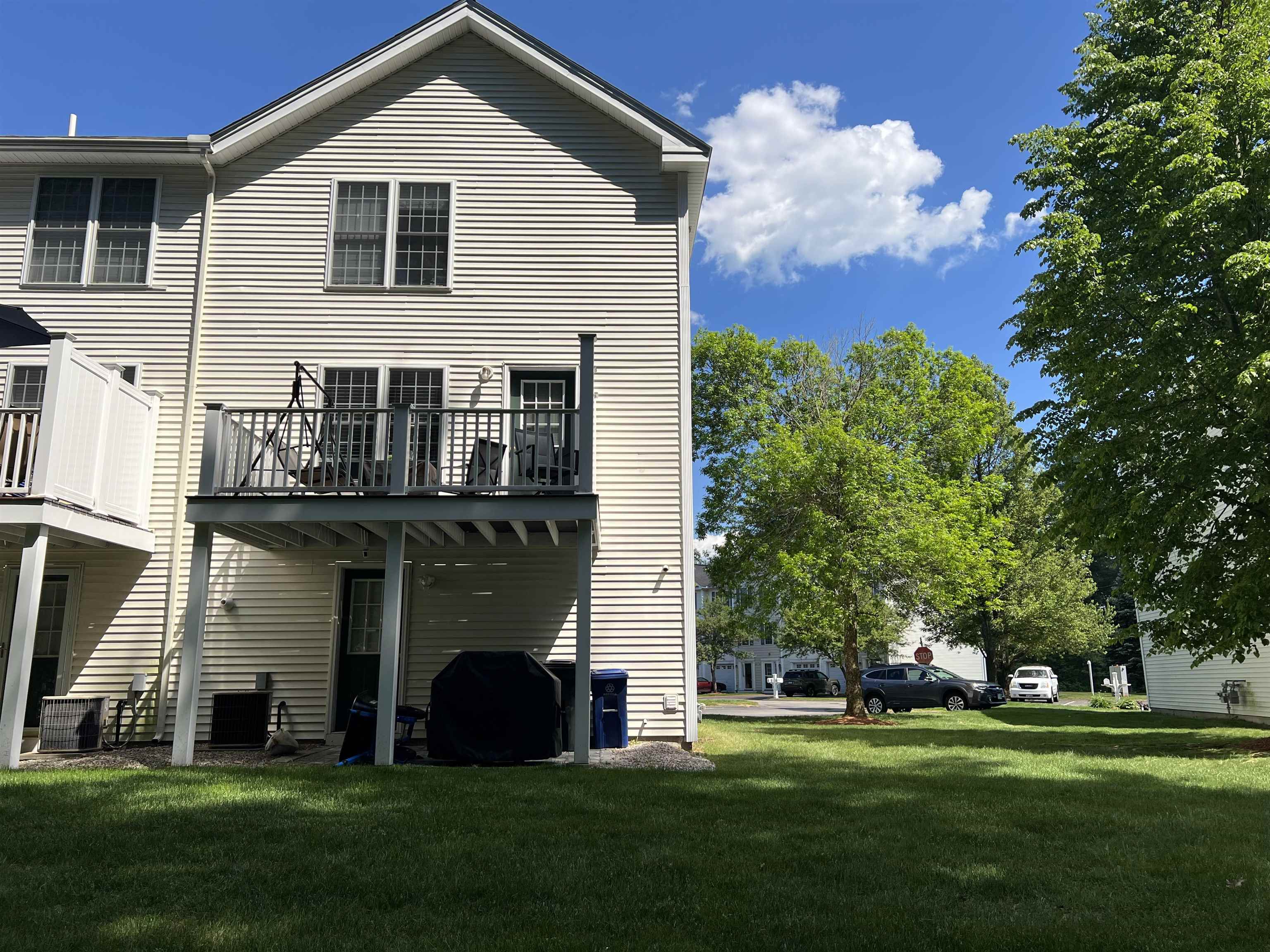 1 Peach St, Concord, NH 03301