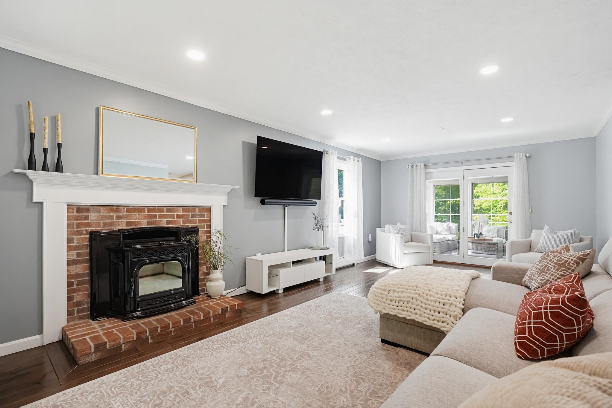 73 Jenkins Rd, Bedford, NH 03110