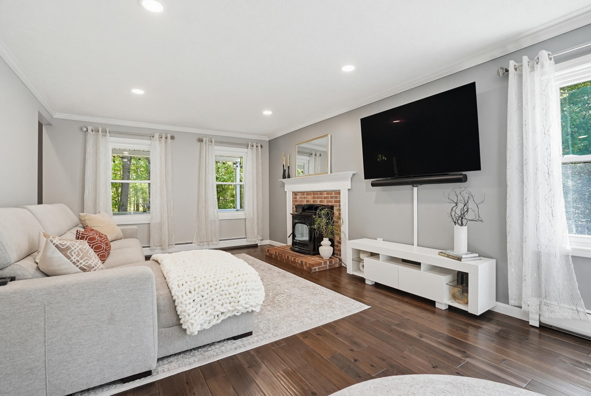 73 Jenkins Rd, Bedford, NH 03110