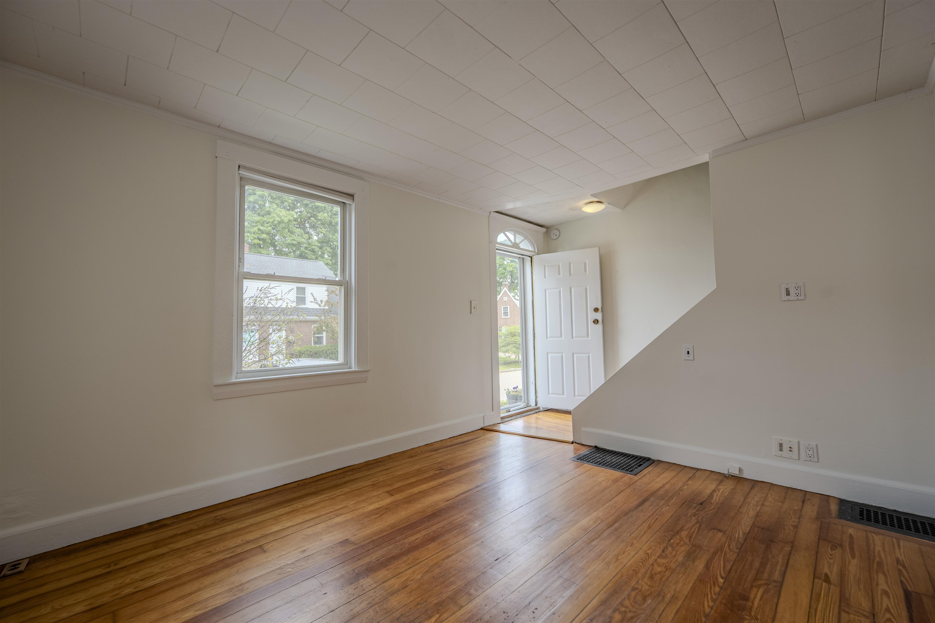 189 Concord Way, Portsmouth, NH 03801