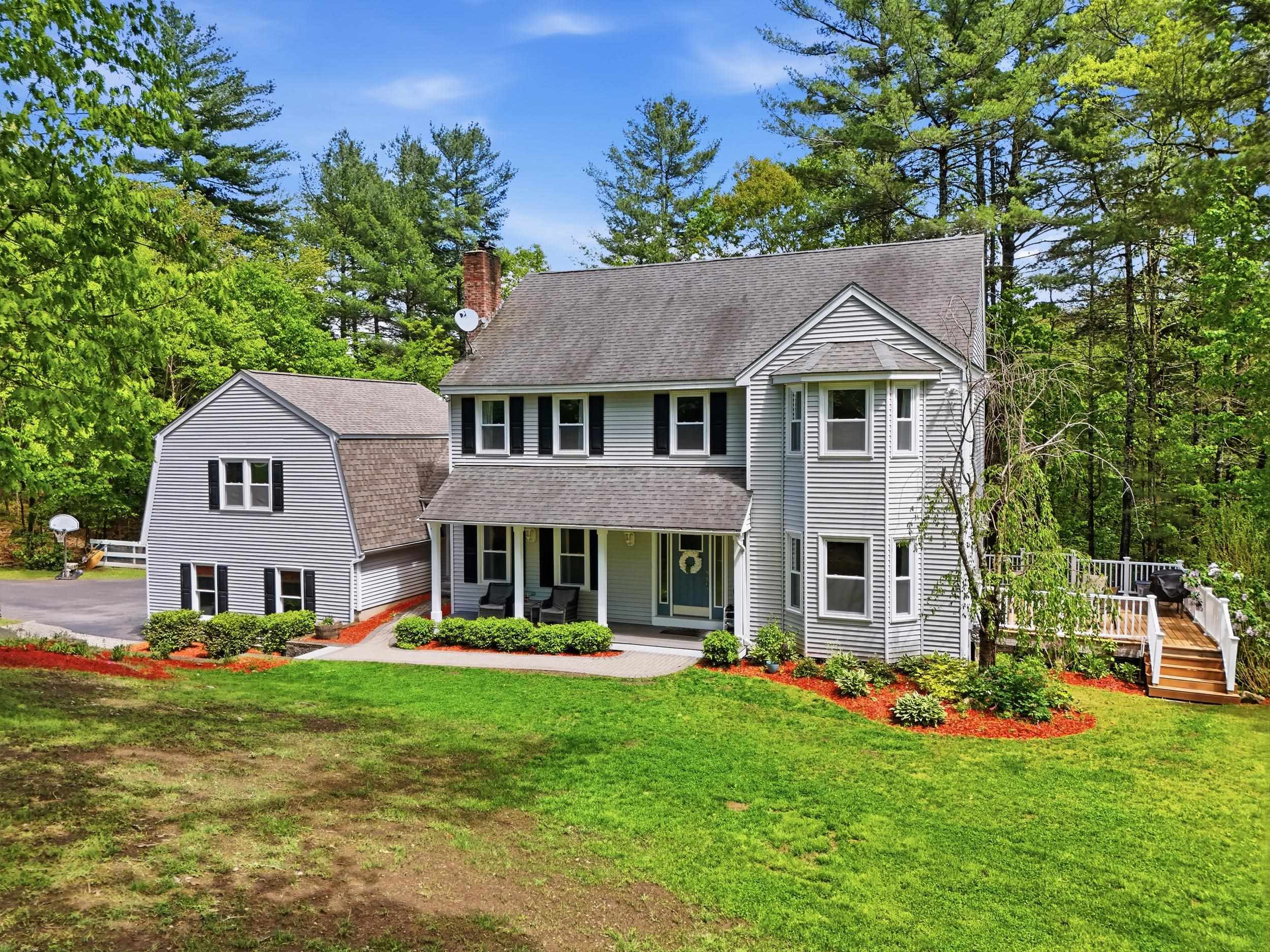 7 Stony Point Dr, Londonderry, NH 03053