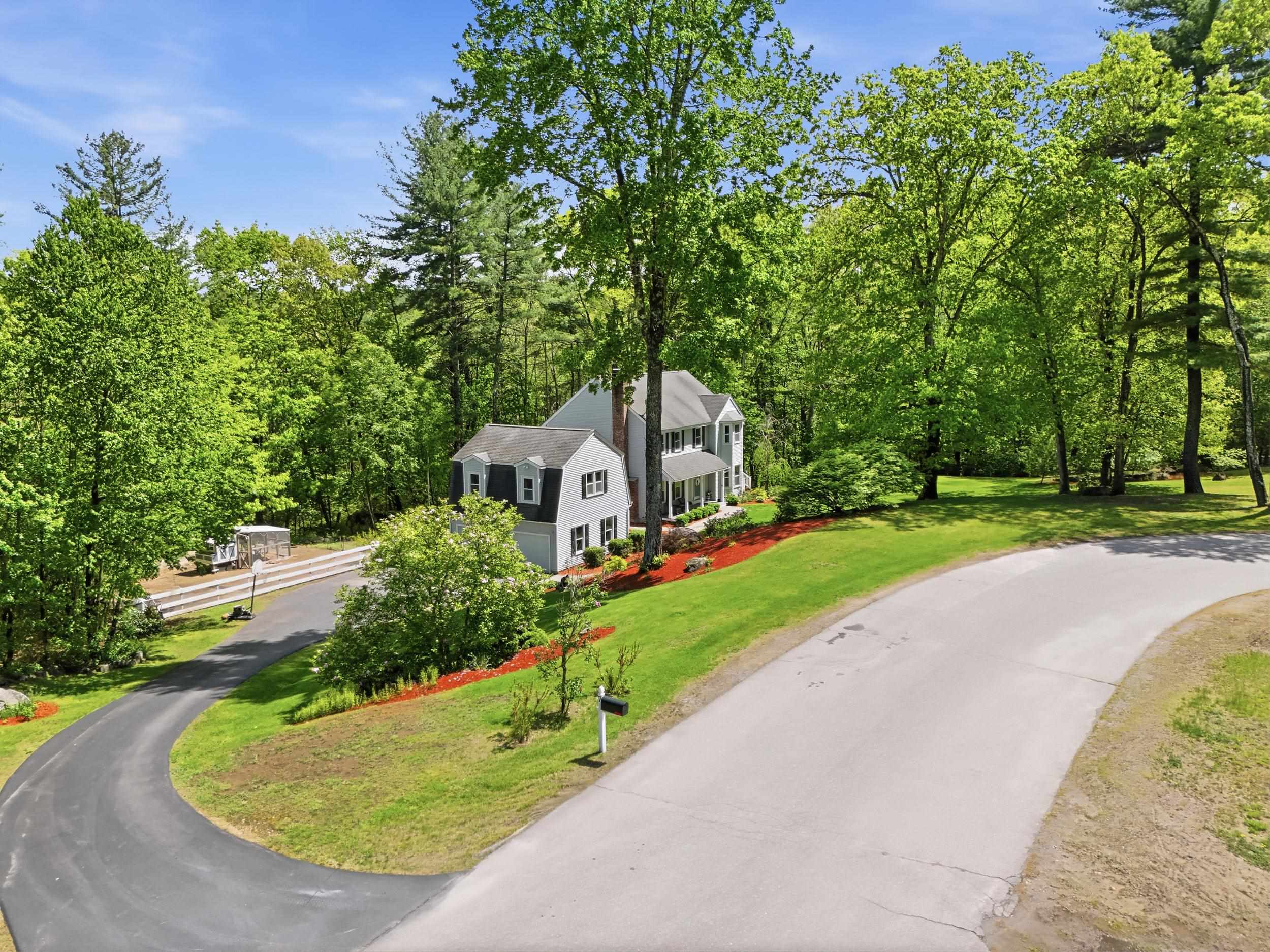 7 Stony Point Dr, Londonderry, NH 03053