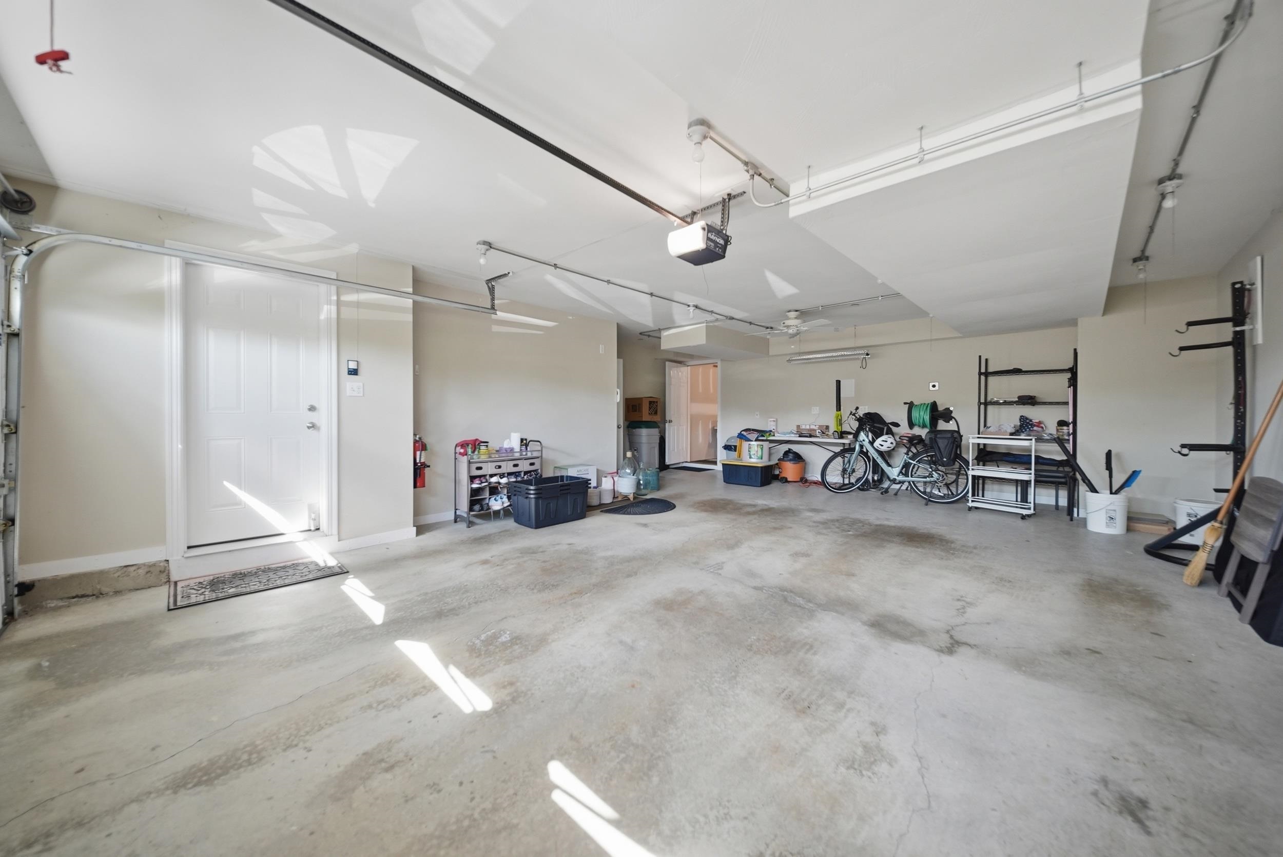 6 Aster Ct, Hudson, NH 03051