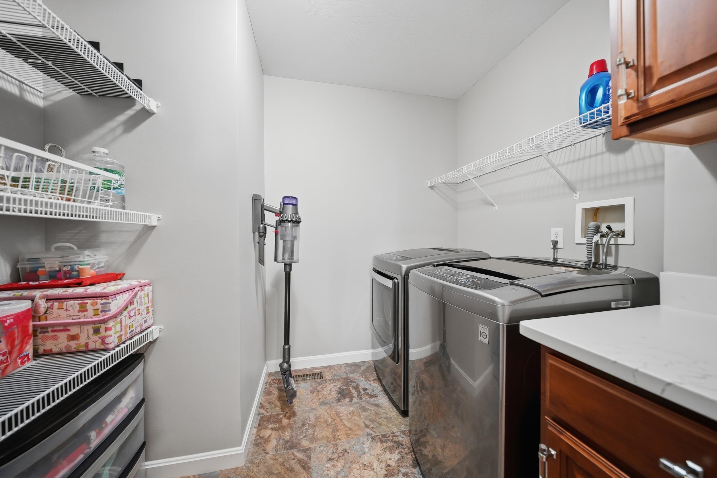 5 Monarch Ct #A, Hudson, NH 03051